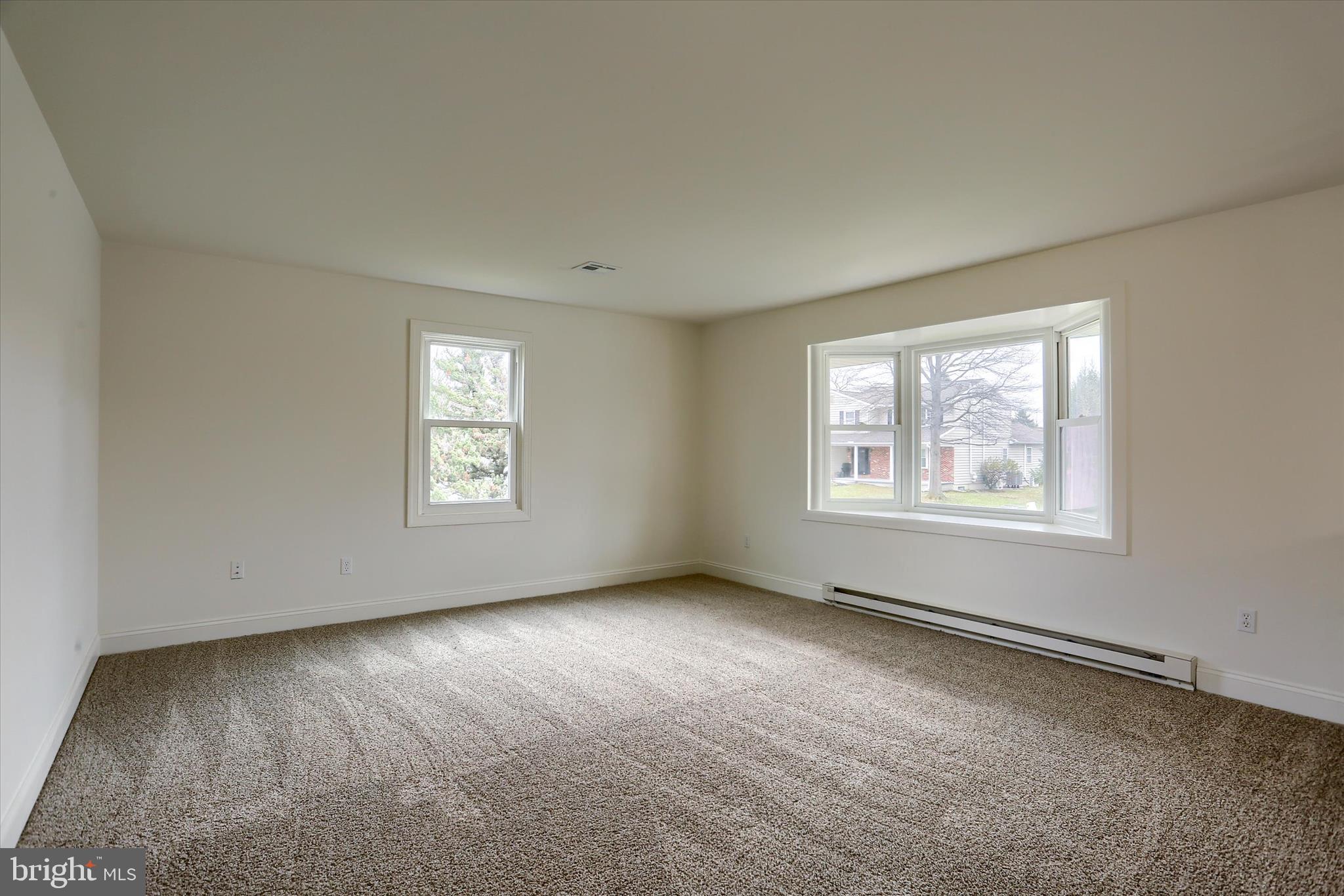 MEADOWBROOK - Residential