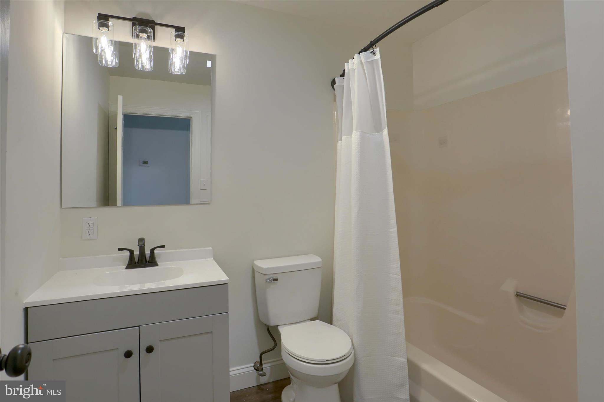 MEADOWBROOK - Residential