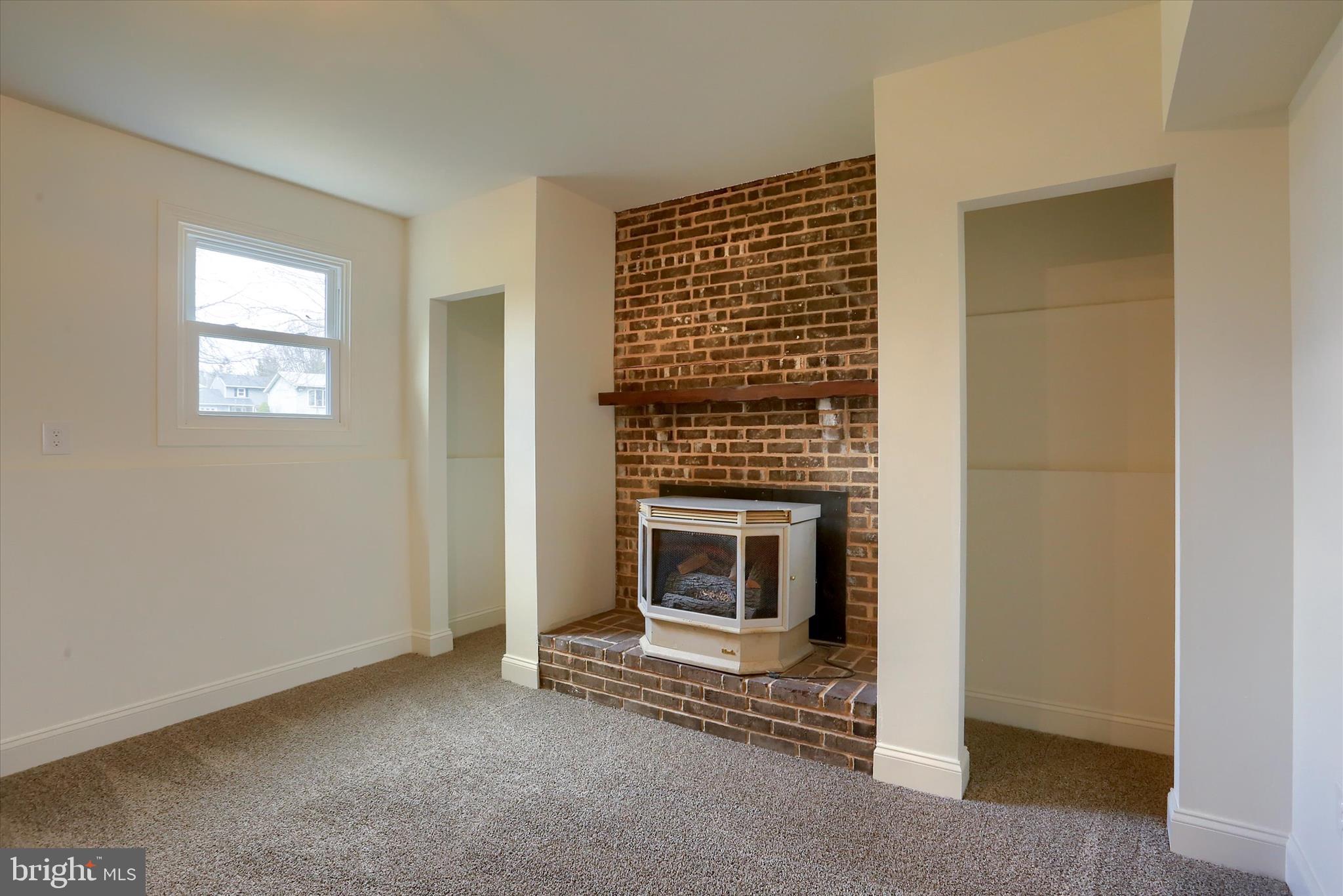 MEADOWBROOK - Residential