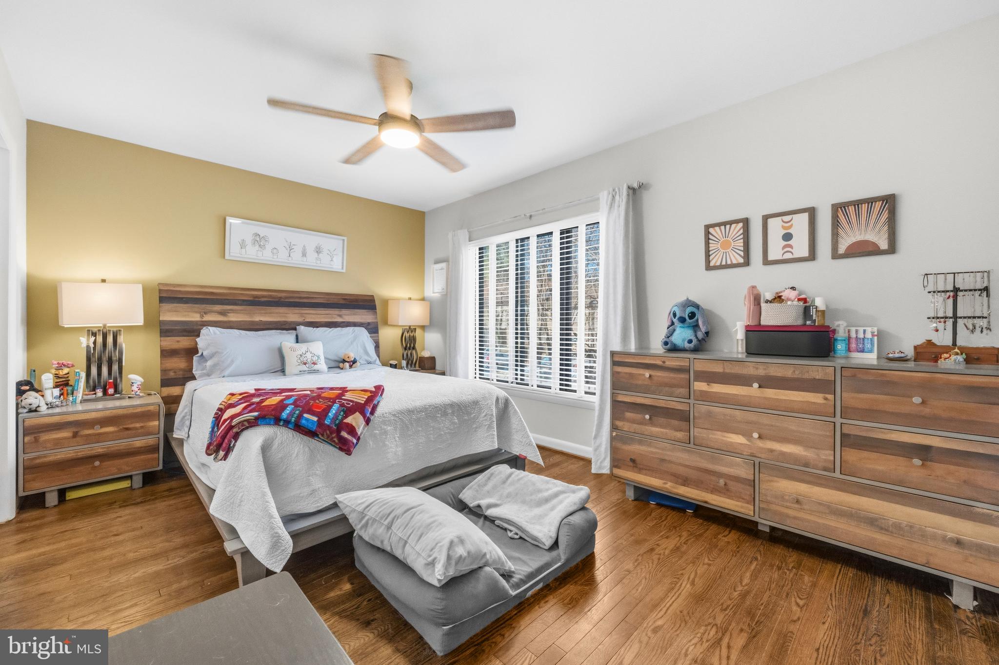 RESTON - Residential