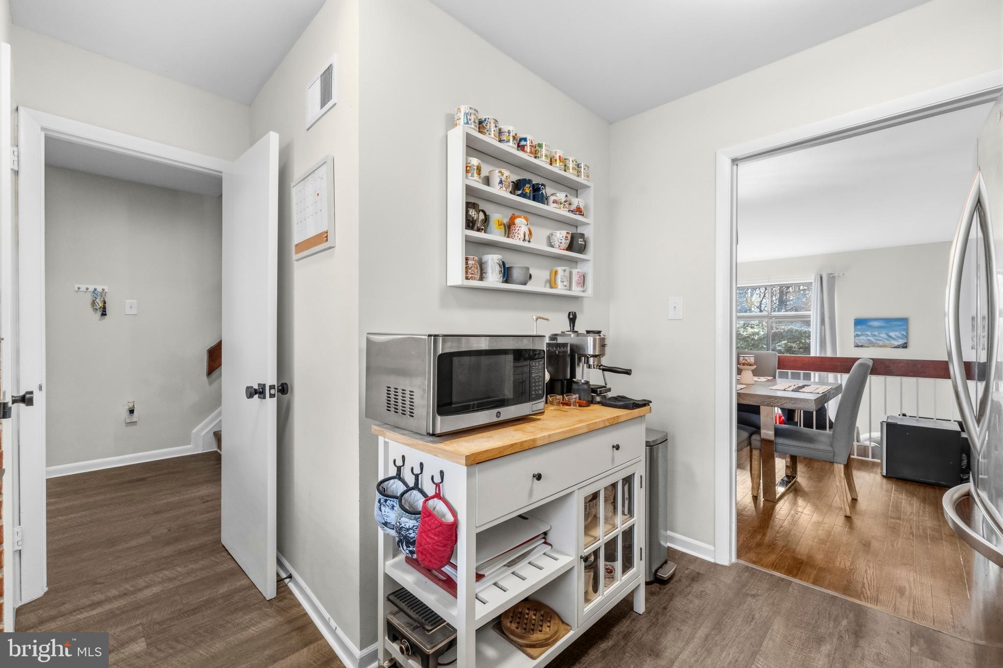 RESTON - Residential