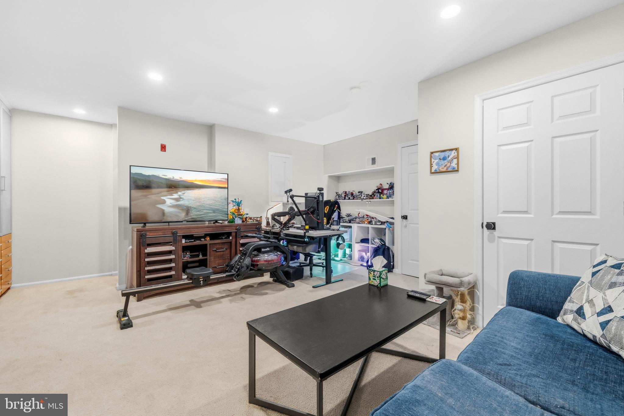 2046 GOLF COURSE DRIVE