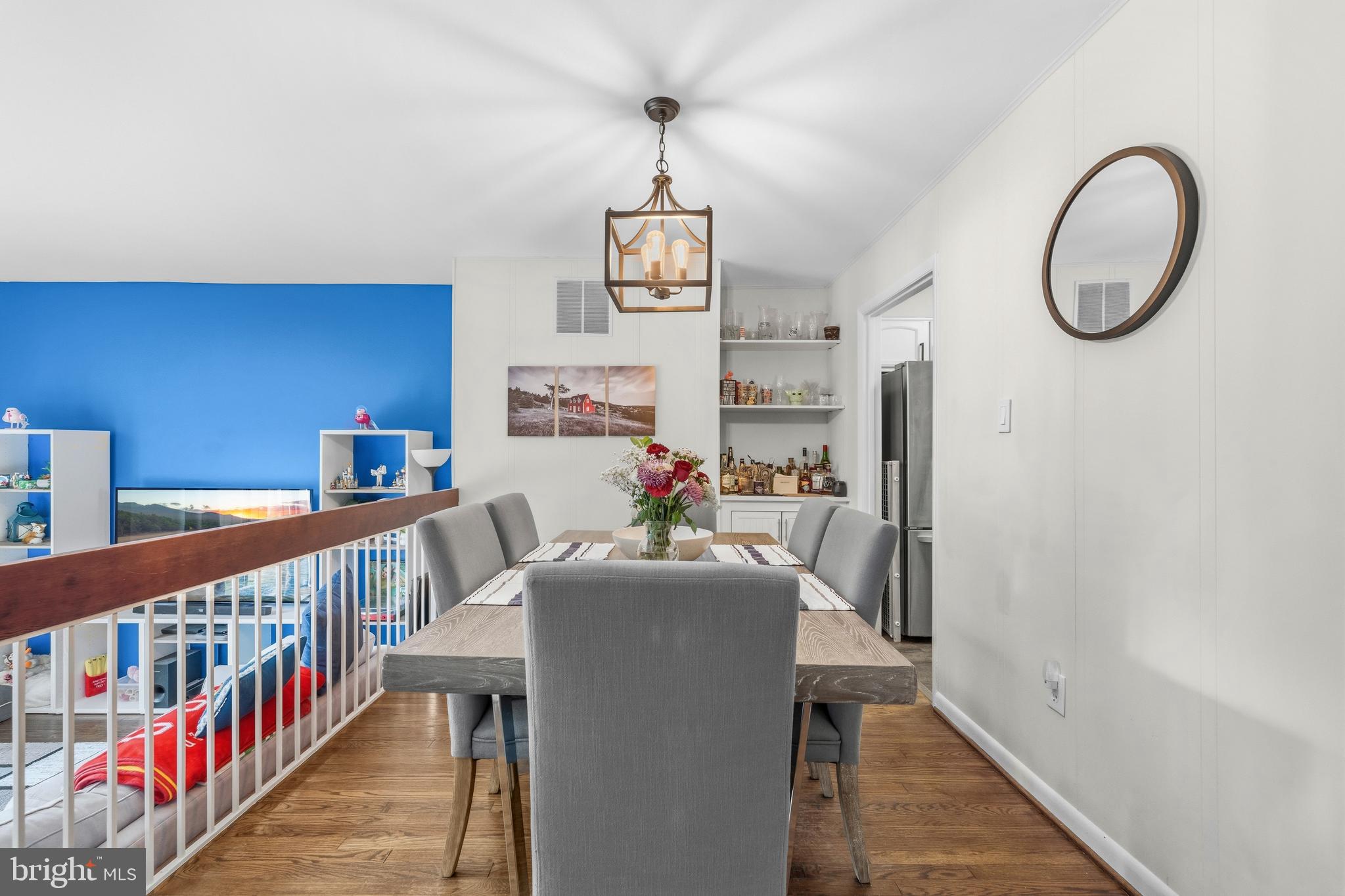 RESTON - Residential