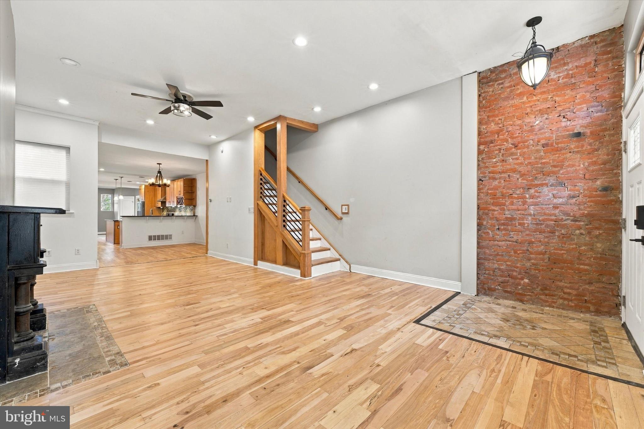 1233 S 15TH STREET