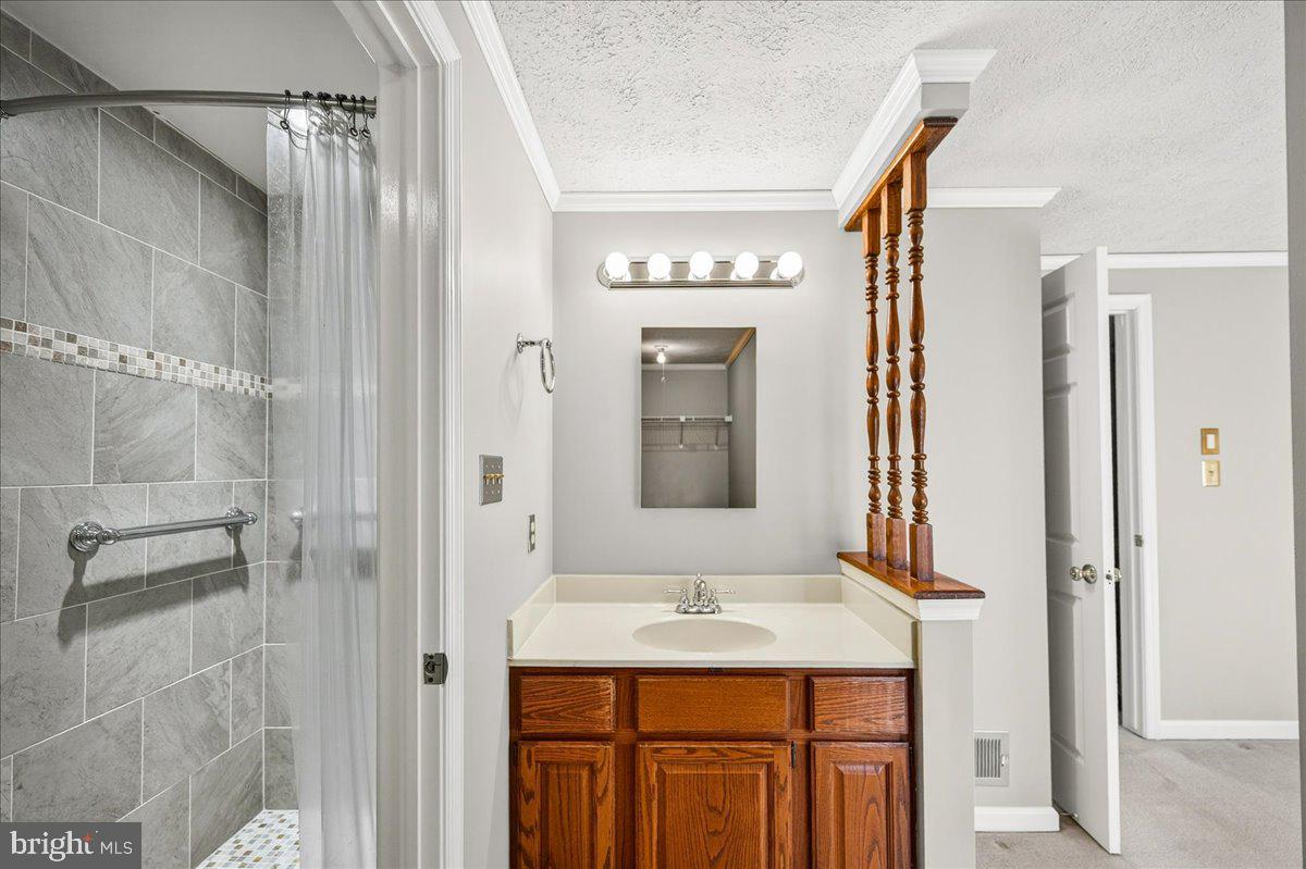 HOLLYMEAD - Residential