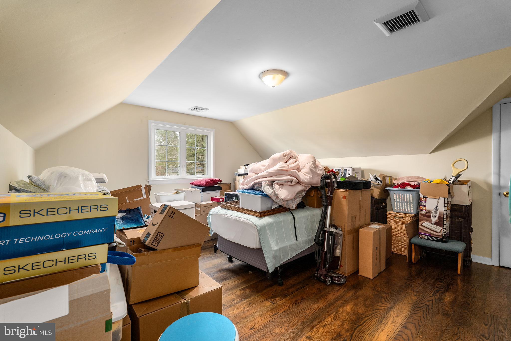 NORTH HILLS - Residential