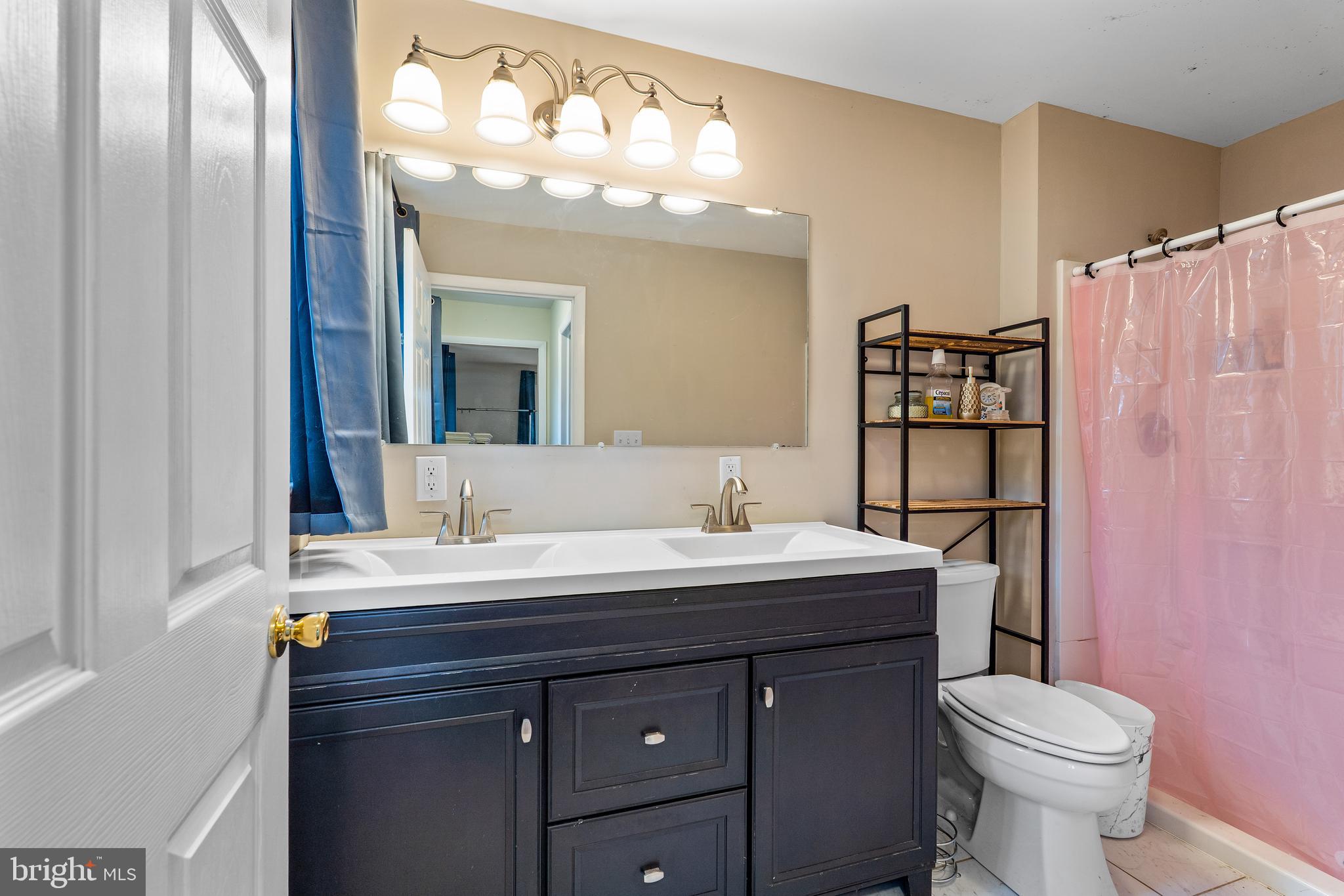 NORTH HILLS - Residential