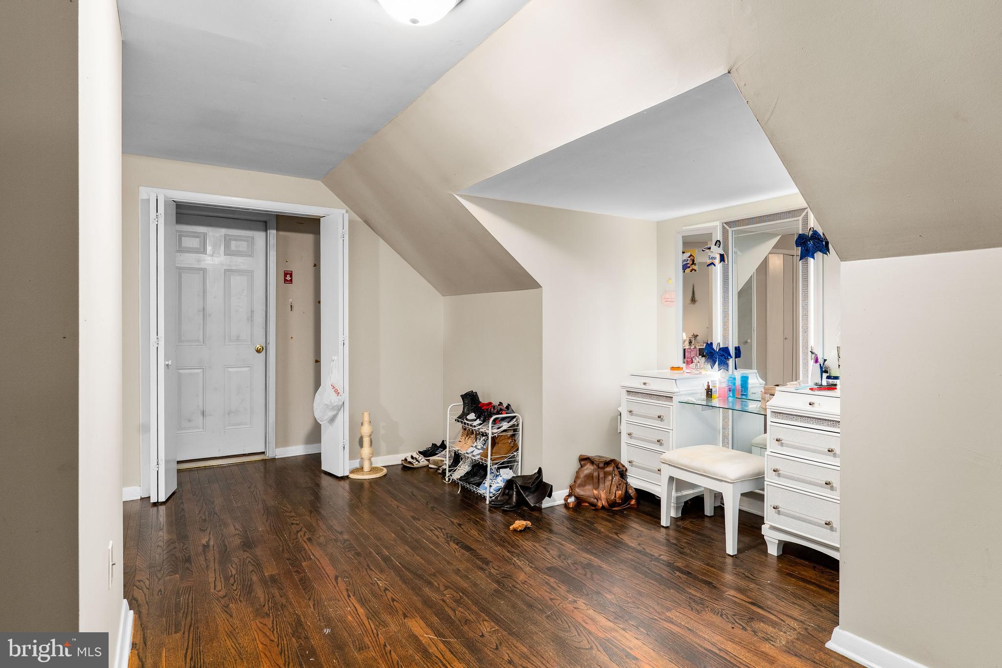 NORTH HILLS - Residential