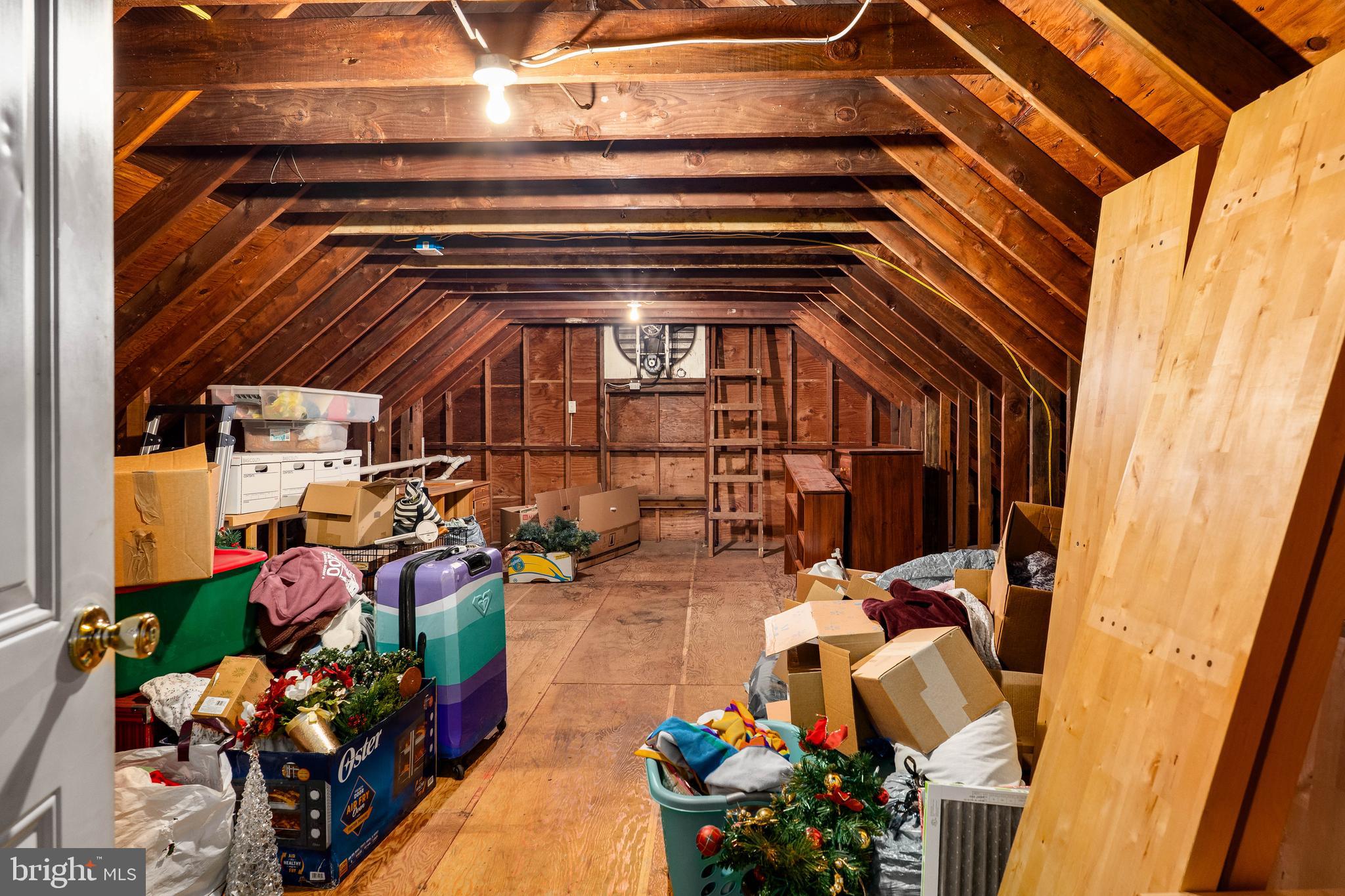 NORTH HILLS - Residential