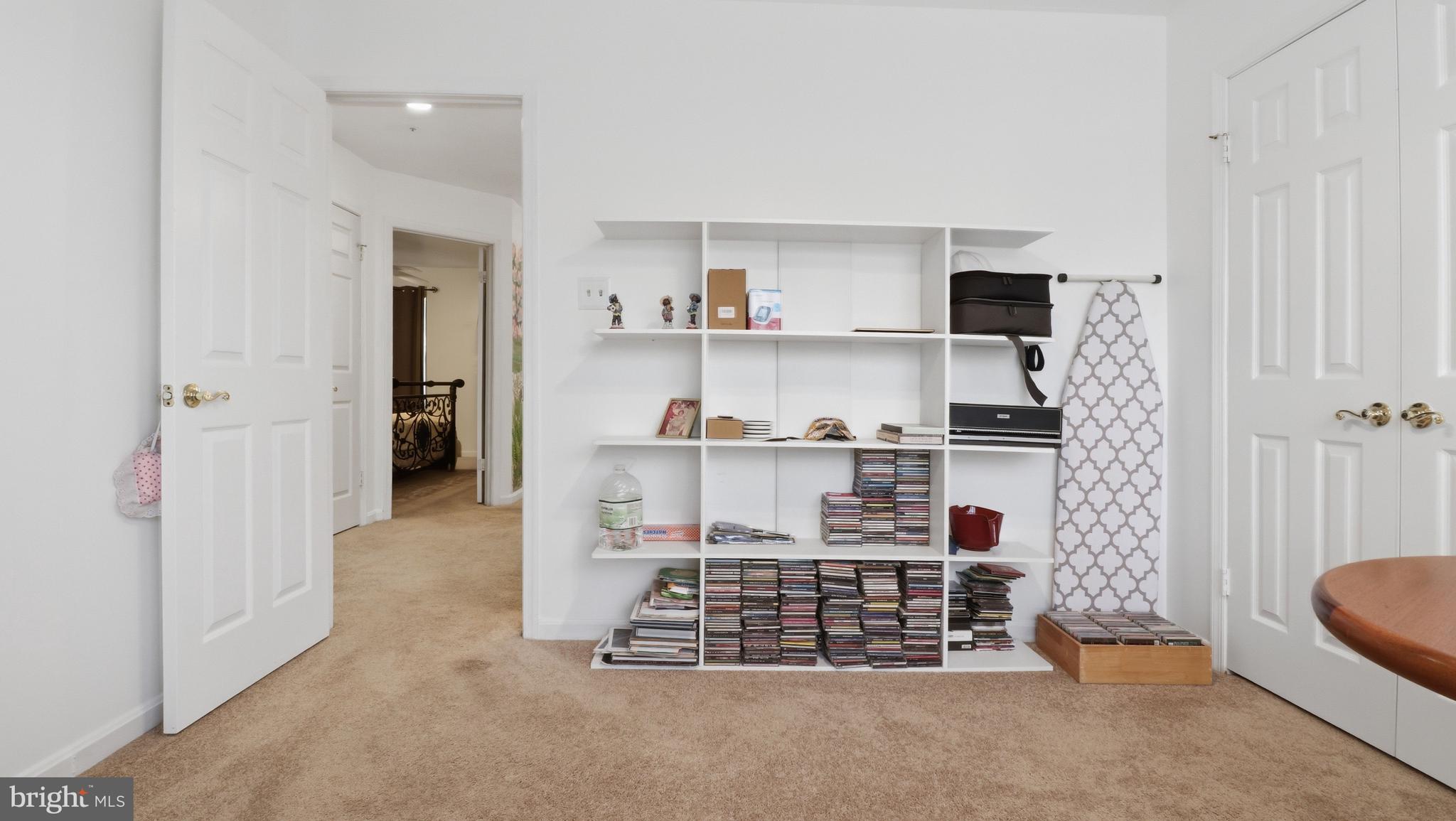 CHELTENHAM WOODS - Residential