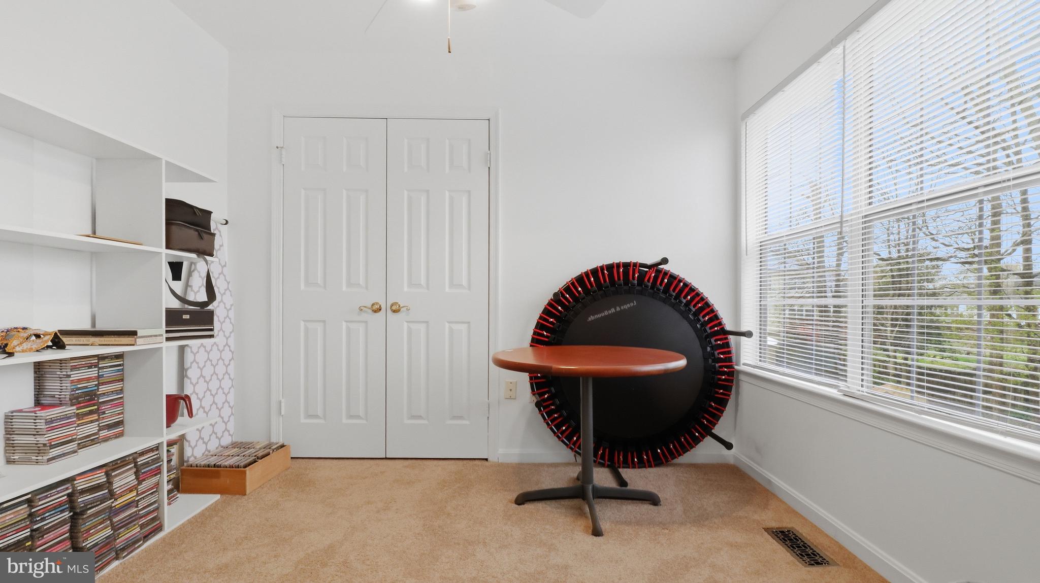 CHELTENHAM WOODS - Residential