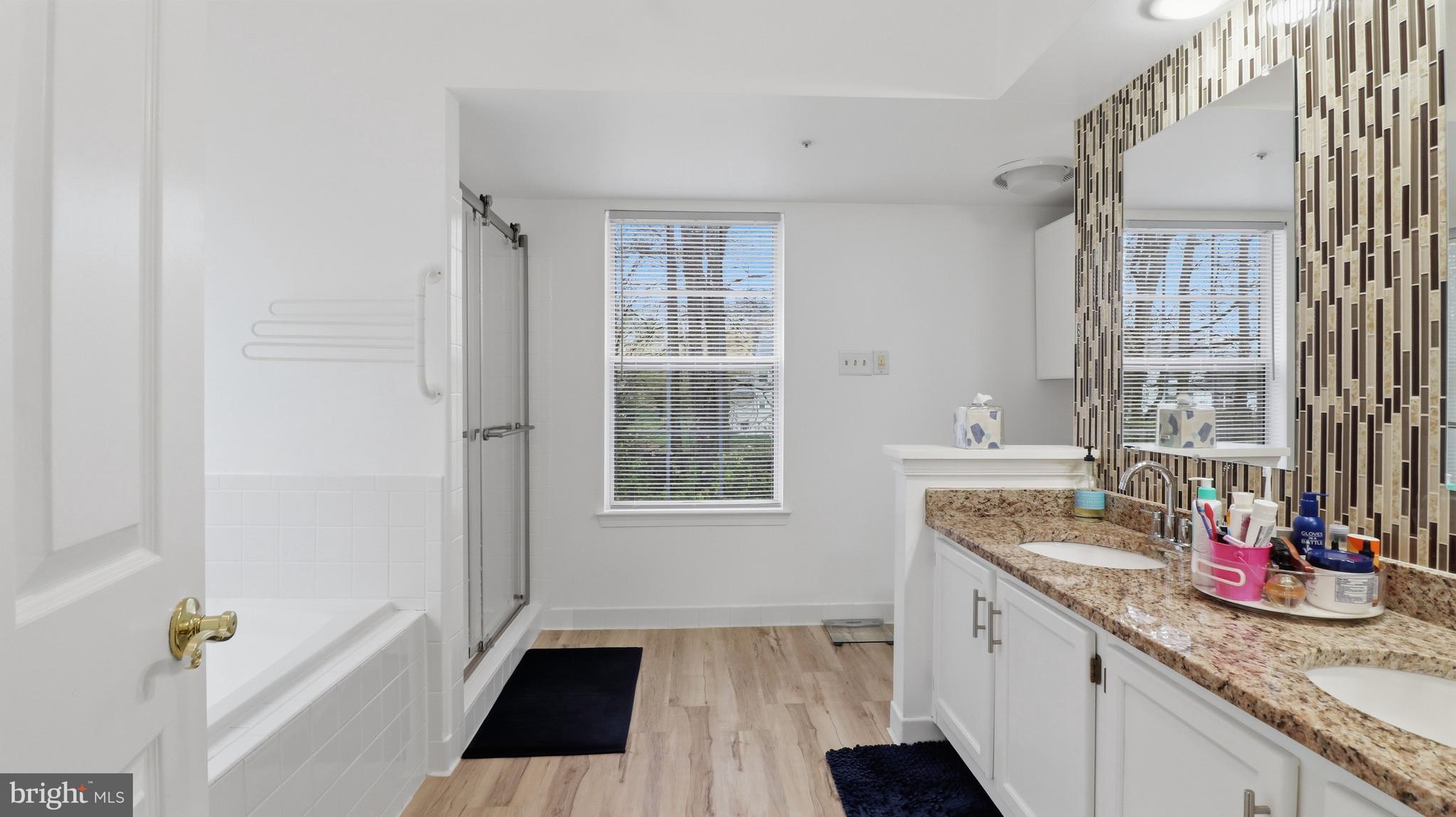 CHELTENHAM WOODS - Residential