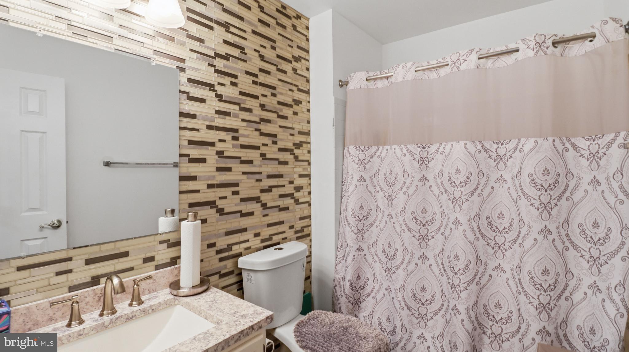 CHELTENHAM WOODS - Residential