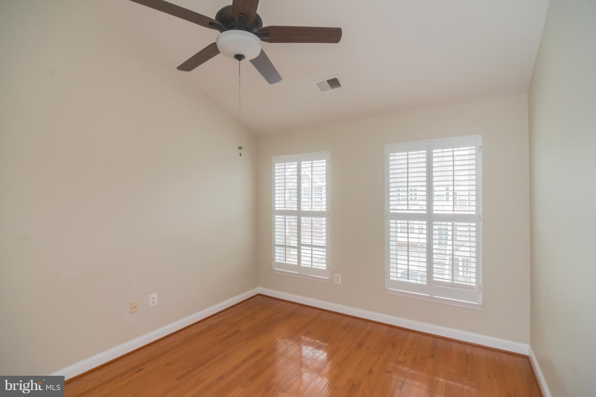 ASHBURN VILLAGE - Residential Lease