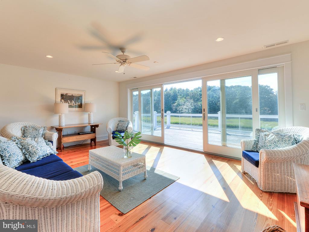 NORTH SHORES - Residential