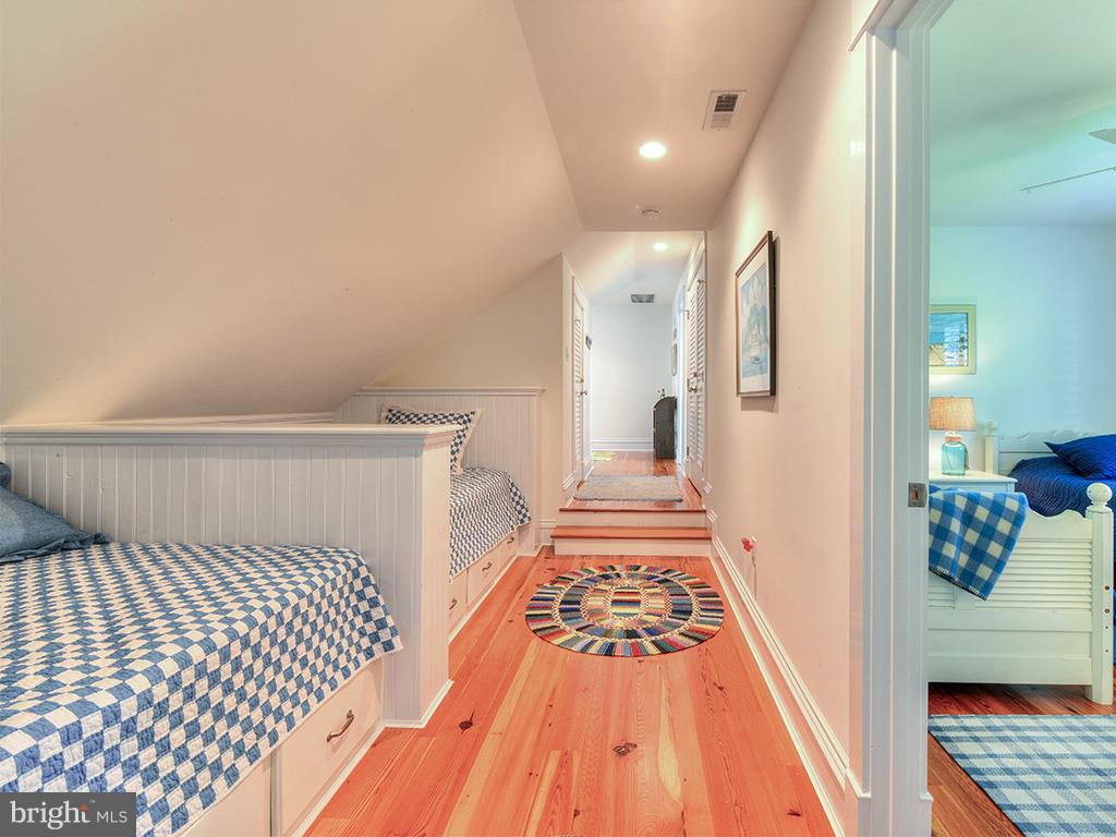 NORTH SHORES - Residential