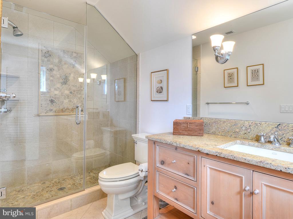 NORTH SHORES - Residential