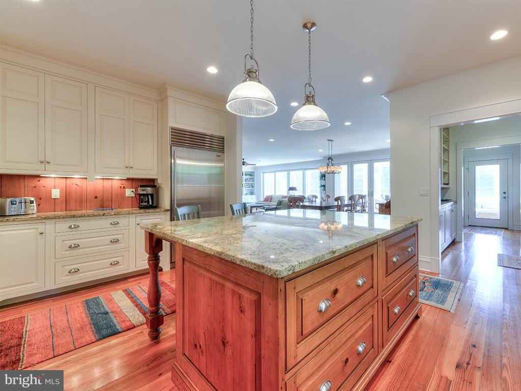 NORTH SHORES - Residential