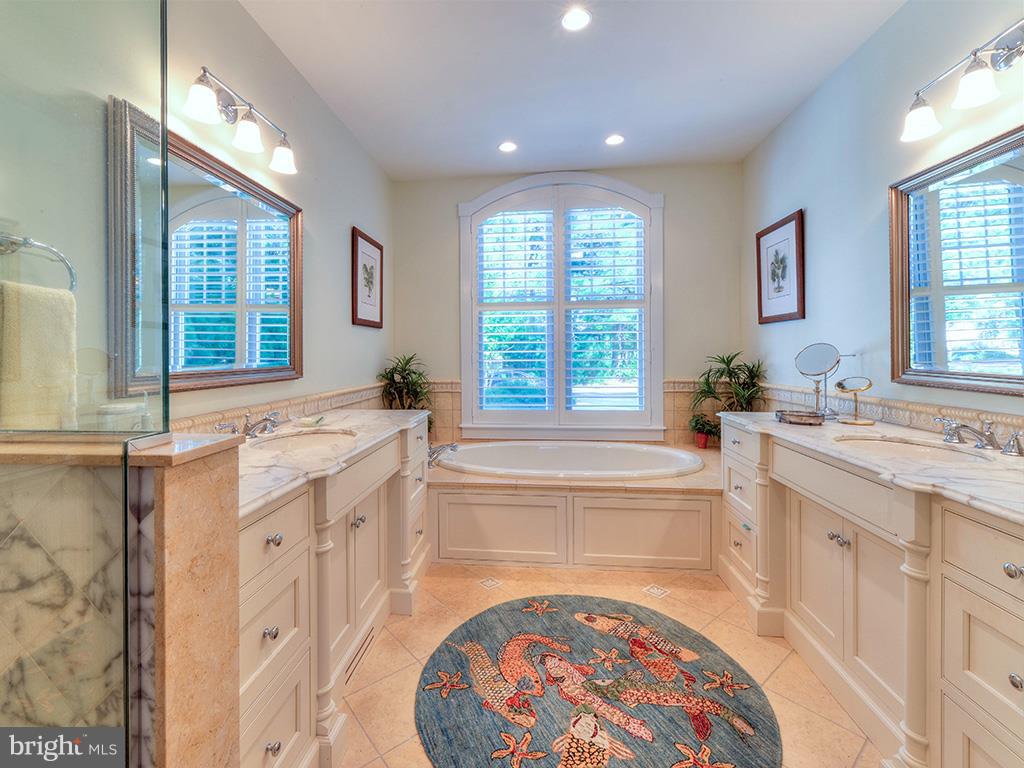 NORTH SHORES - Residential