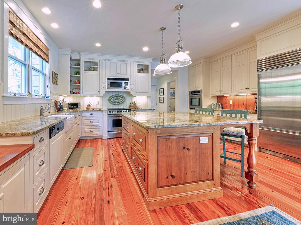 NORTH SHORES - Residential