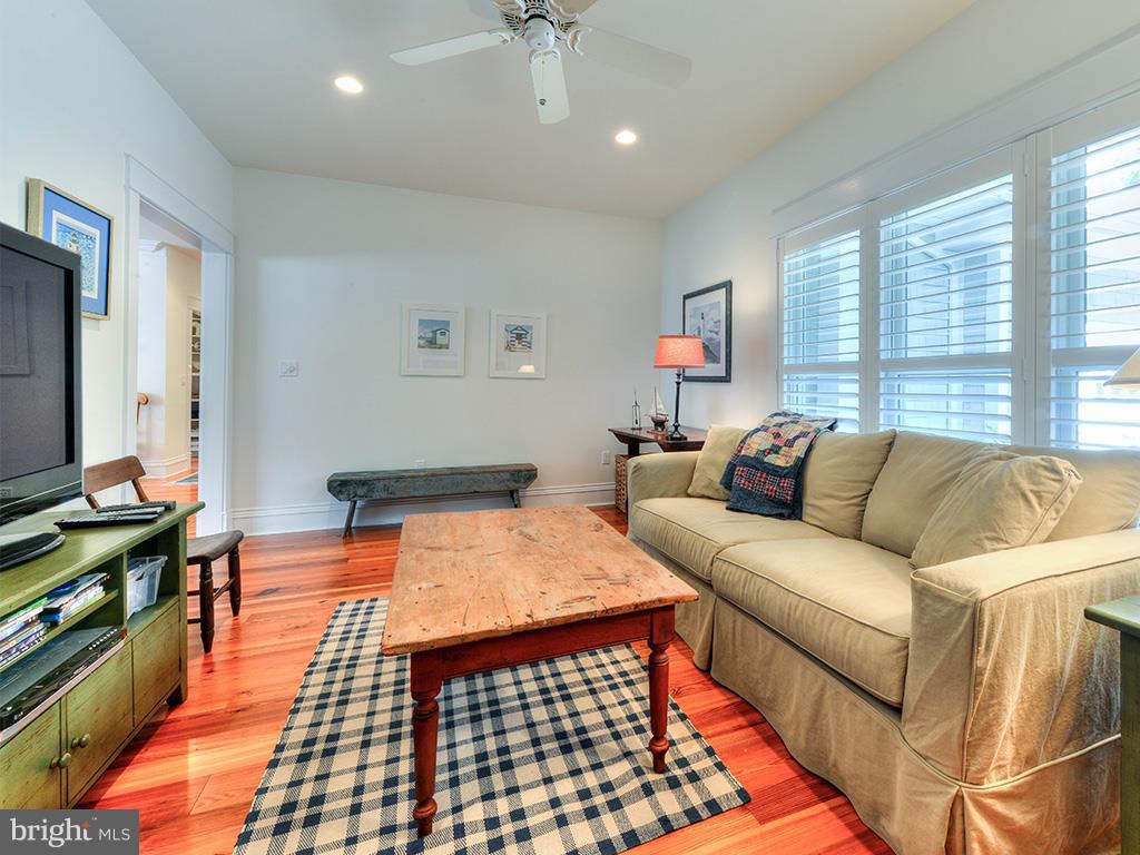 NORTH SHORES - Residential