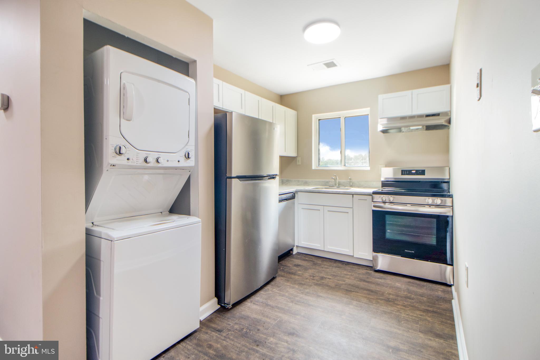 PIKESVILLE - Residential