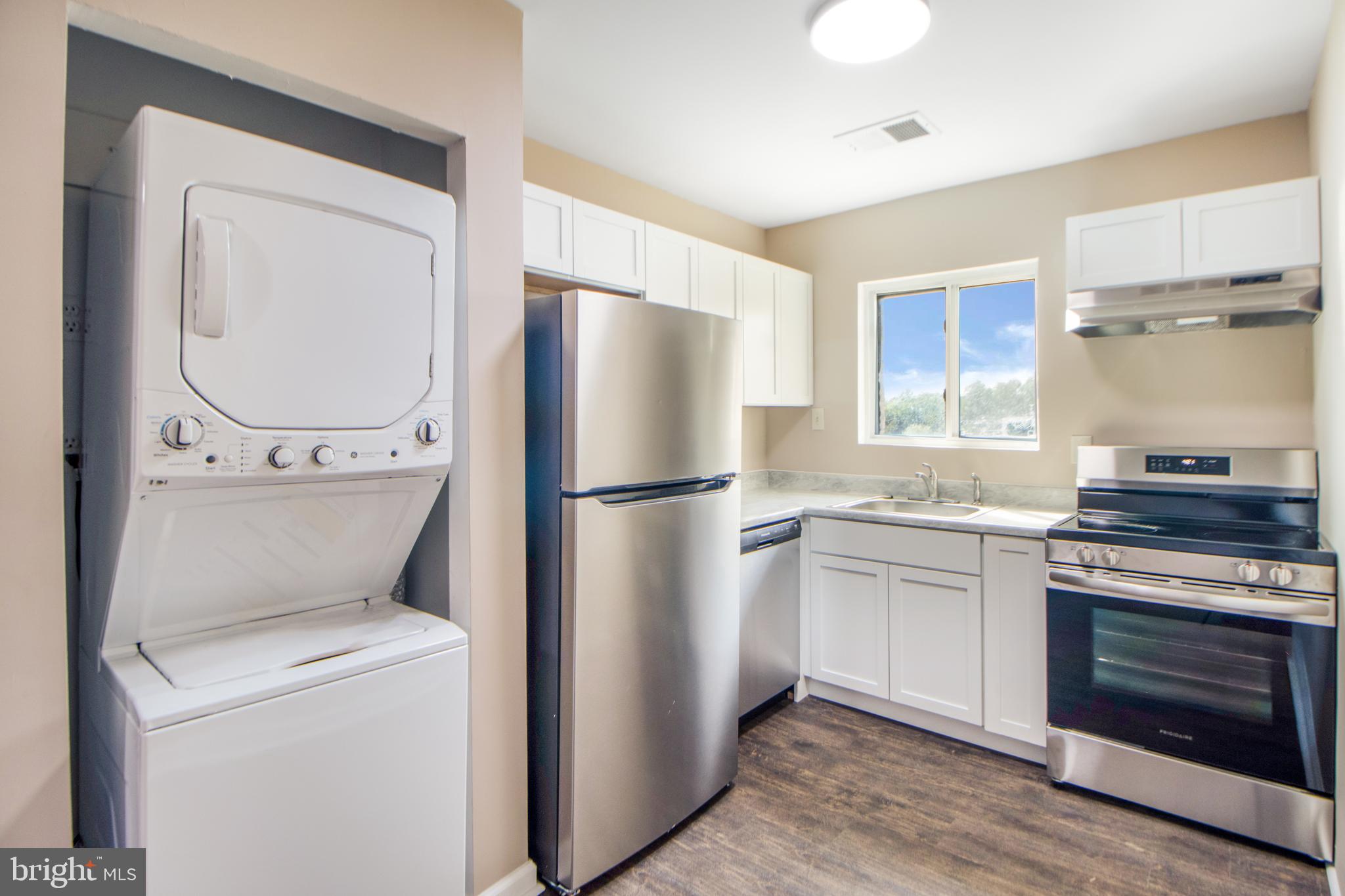 PIKESVILLE - Residential