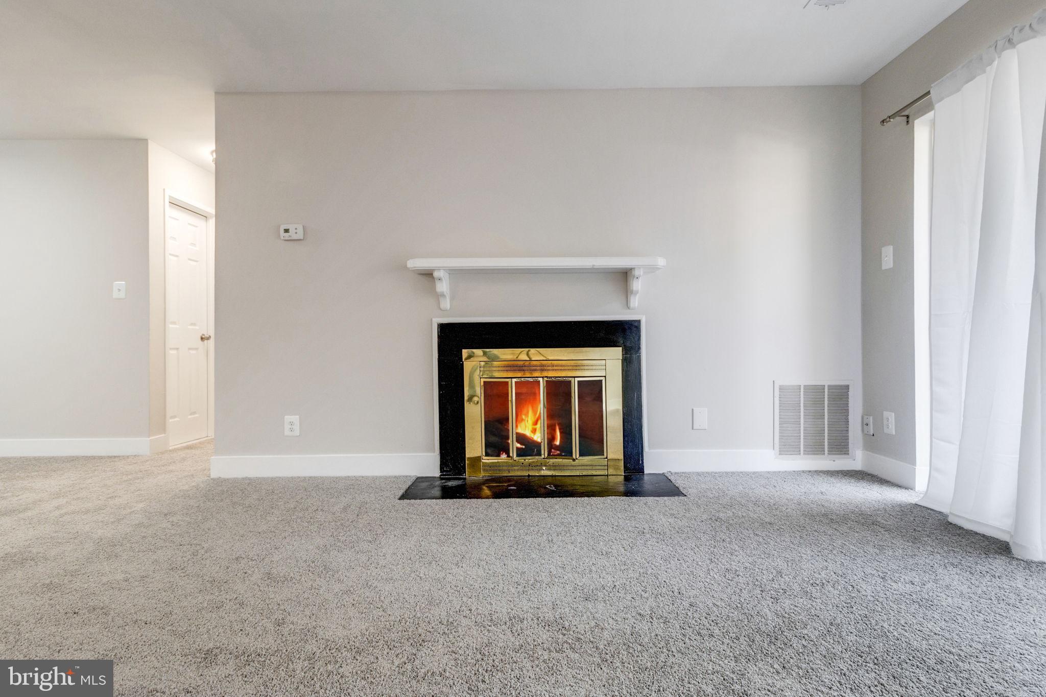 FARMINGDALE - Residential