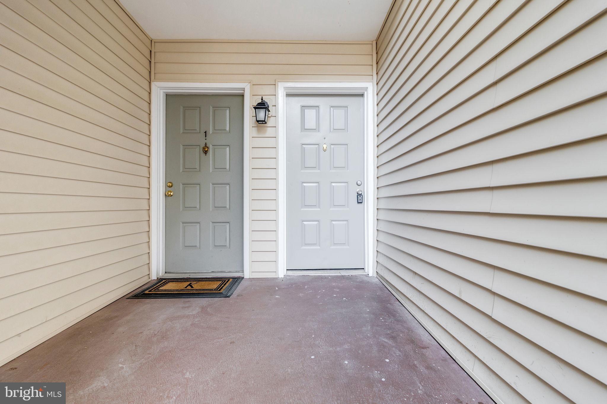 FARMINGDALE - Residential