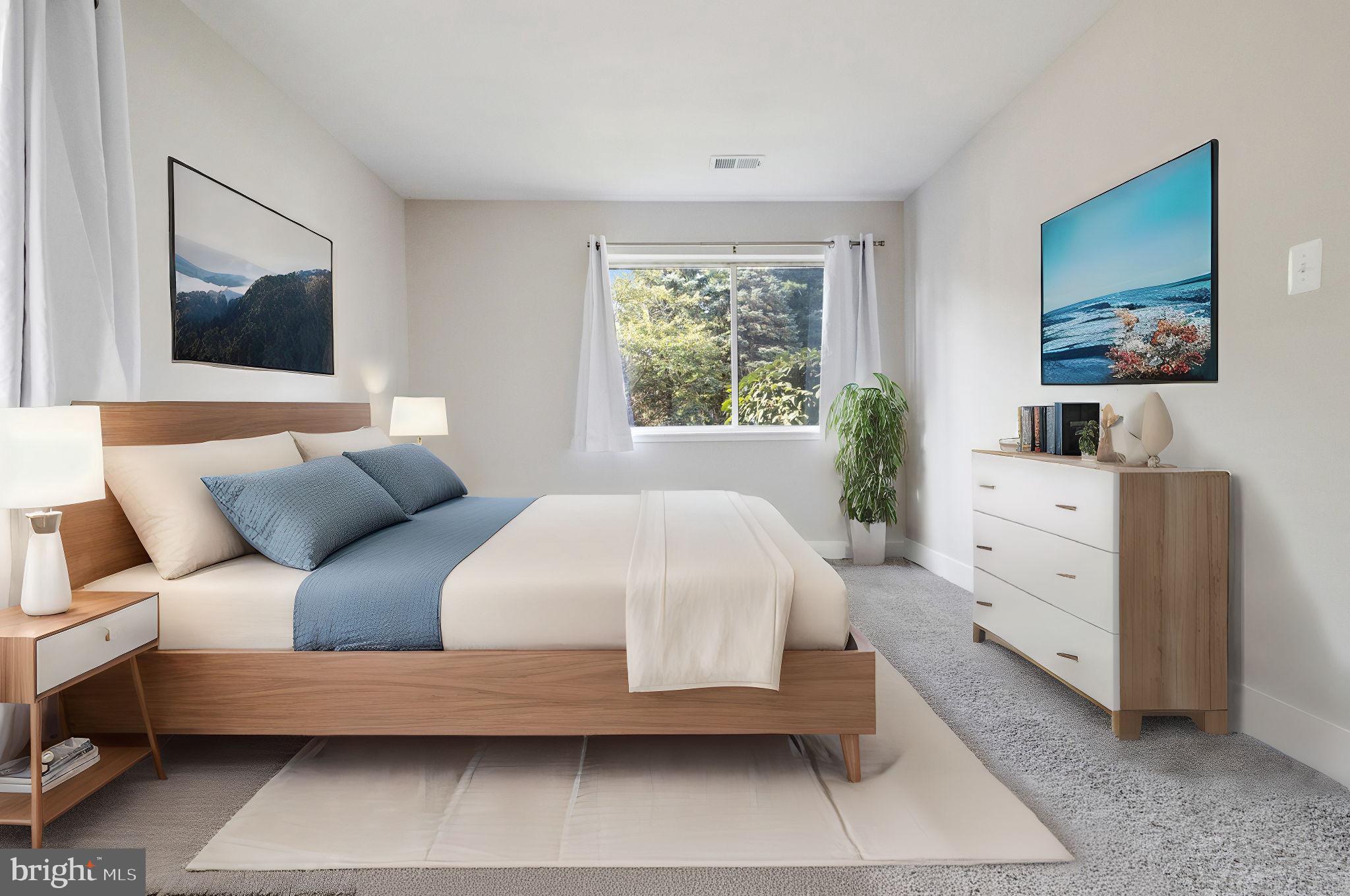 FARMINGDALE - Residential