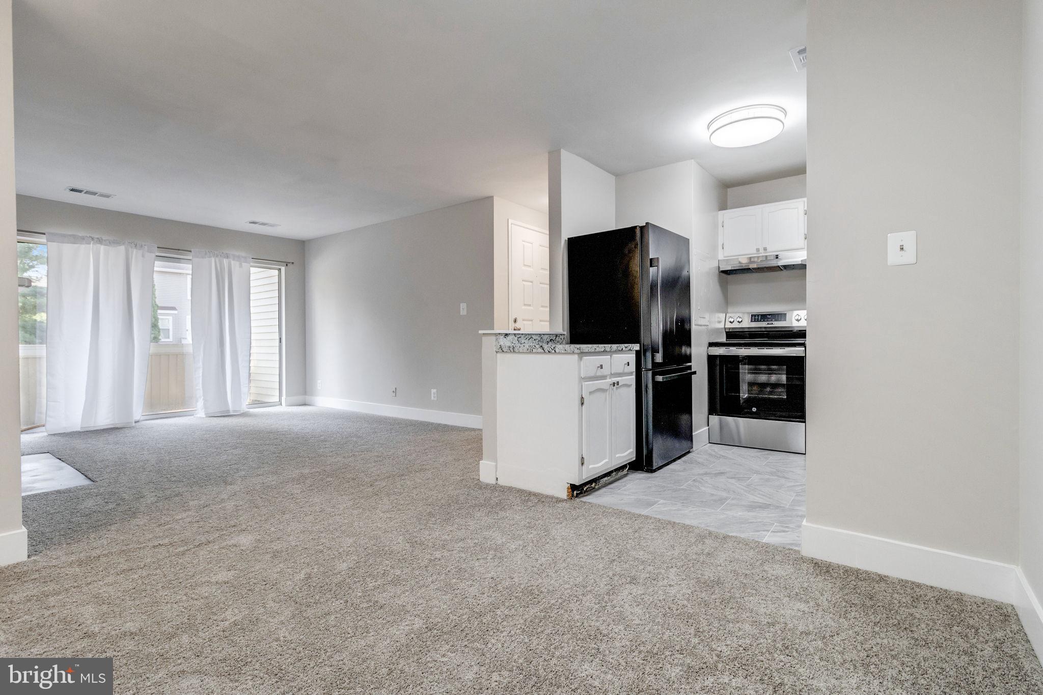 FARMINGDALE - Residential