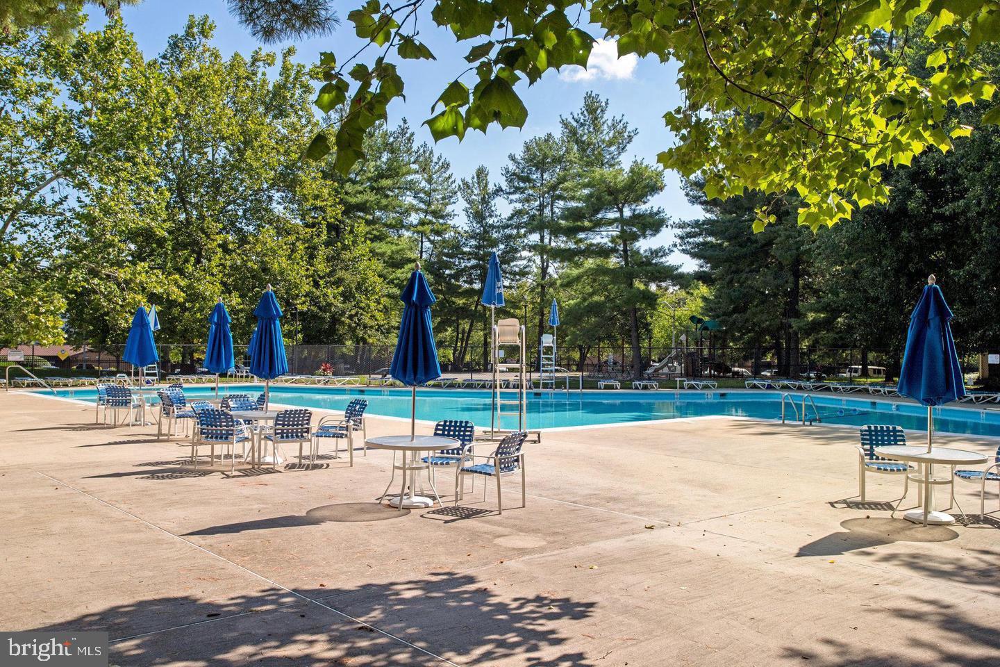 FARMINGDALE - Residential