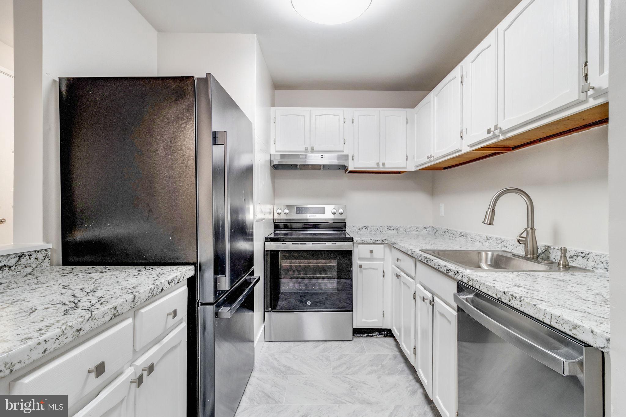 FARMINGDALE - Residential