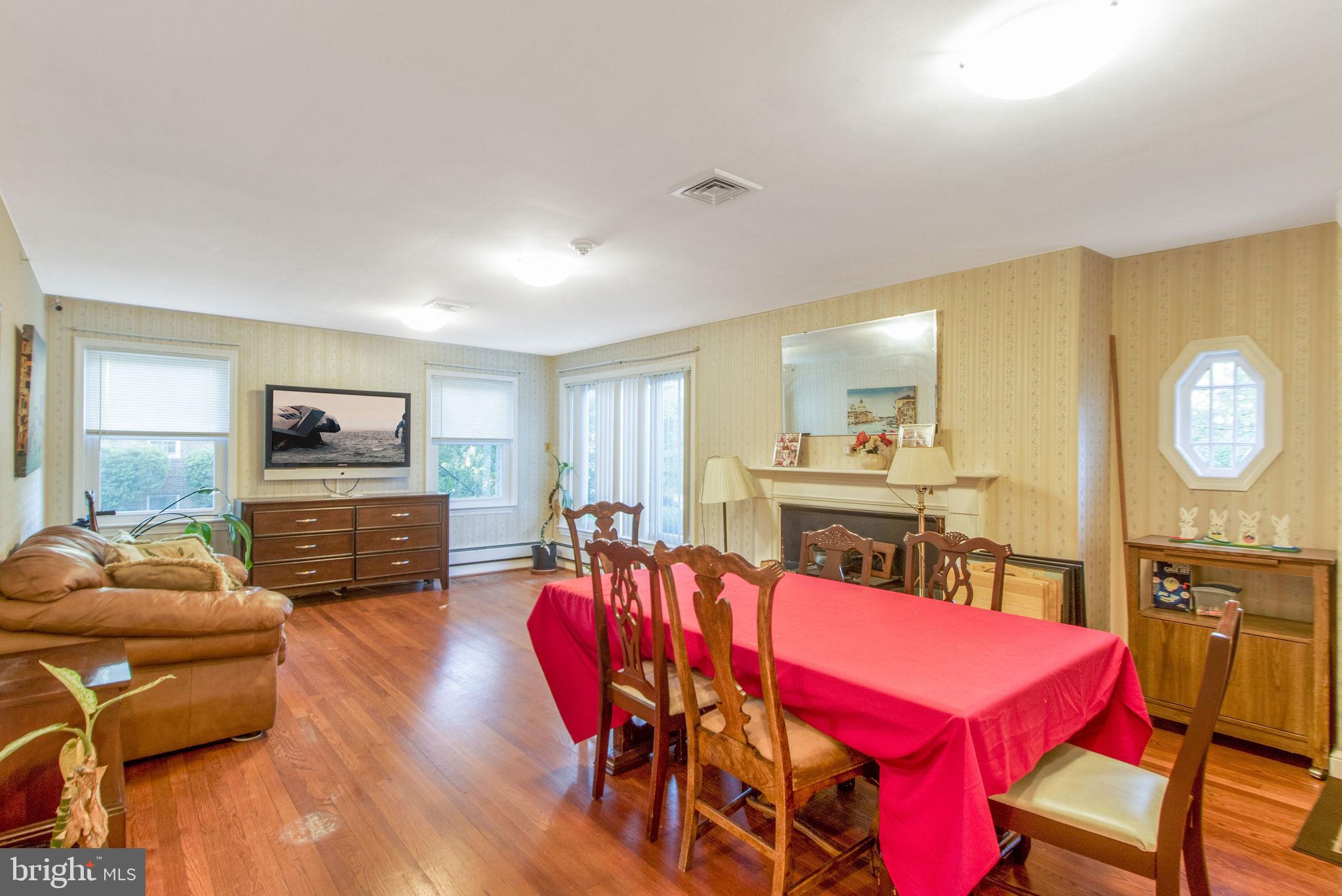 MEADOWOOD - Residential