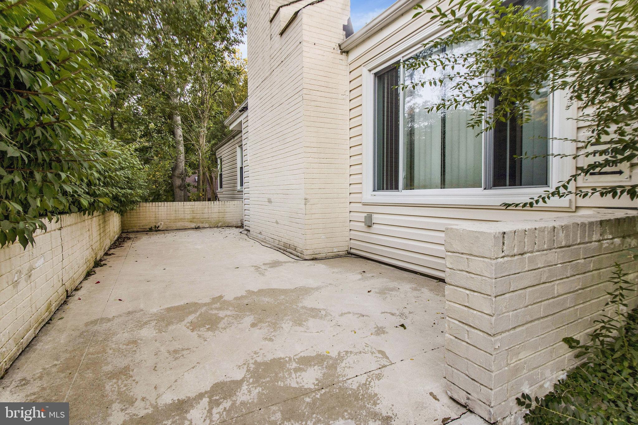 MEADOWOOD - Residential