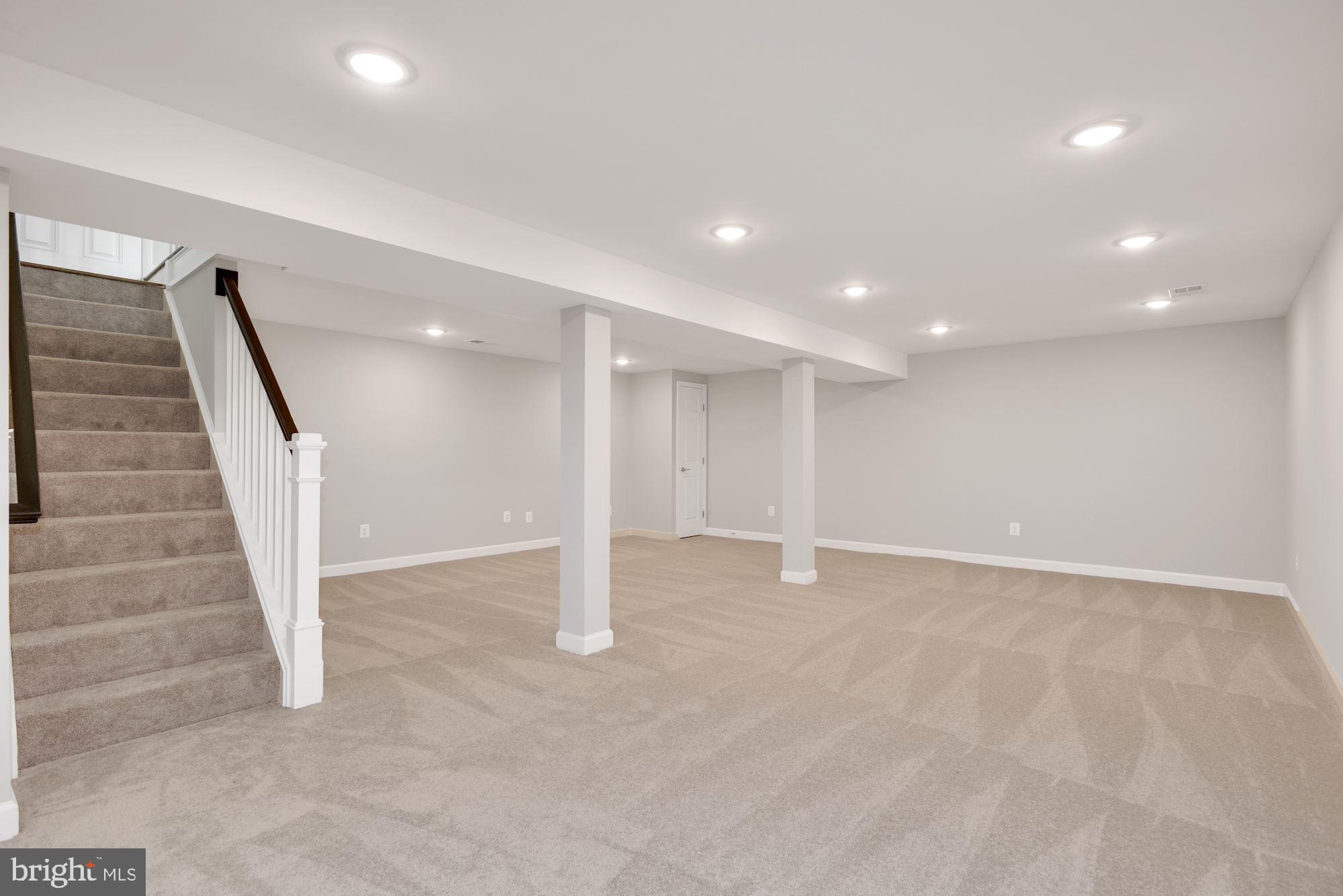 HILLWOOD ESTATES - Residential