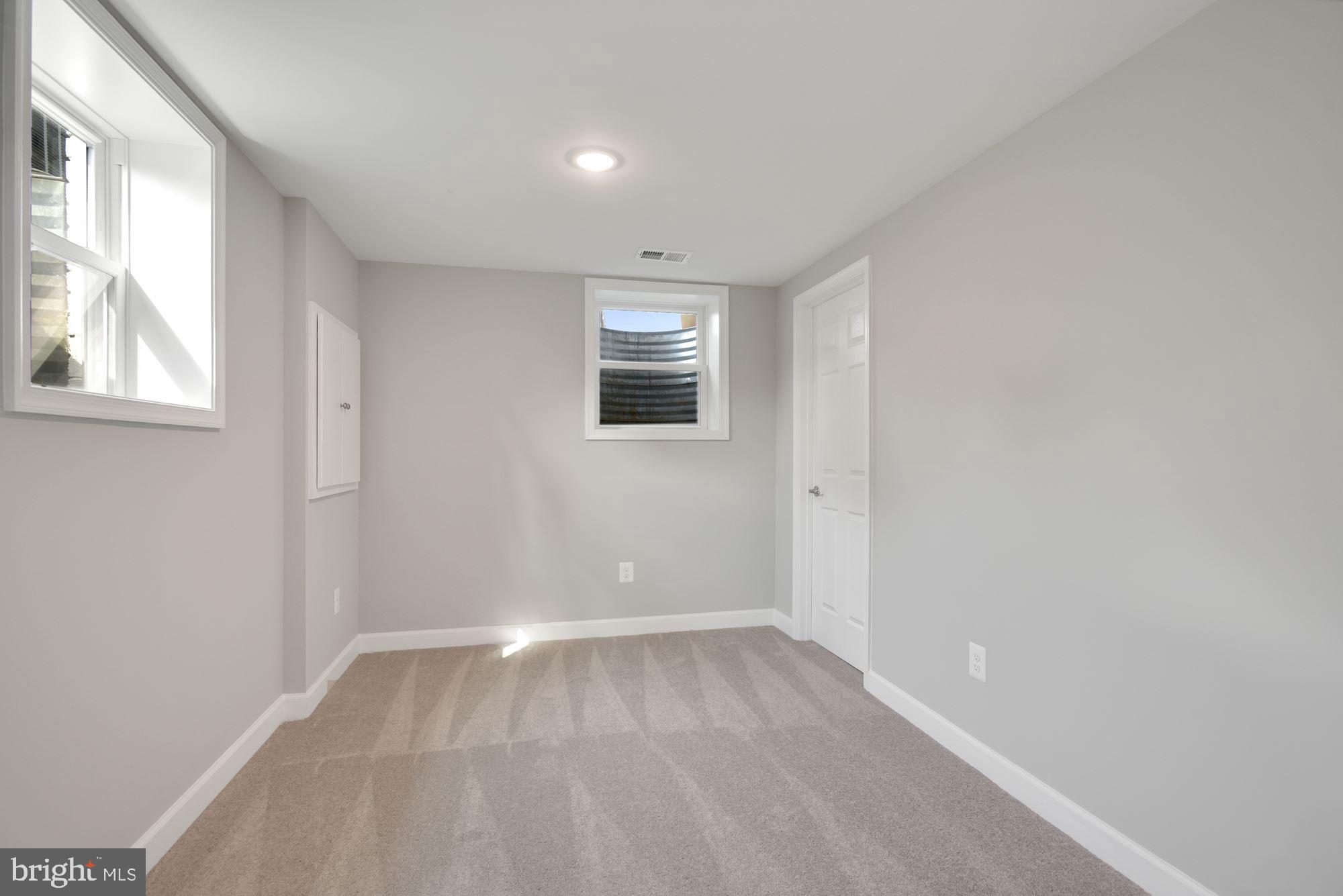 HILLWOOD ESTATES - Residential