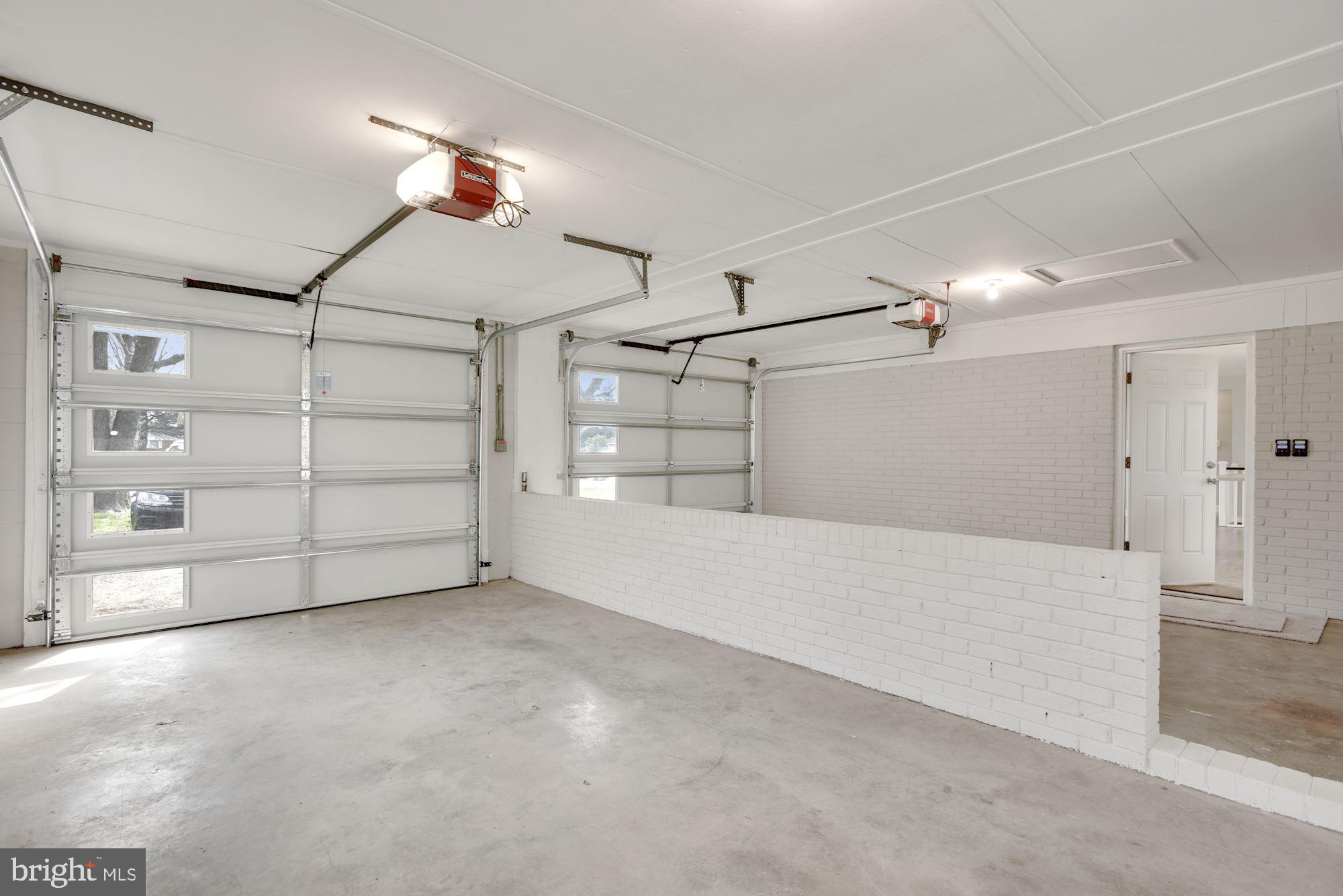 HILLWOOD ESTATES - Residential