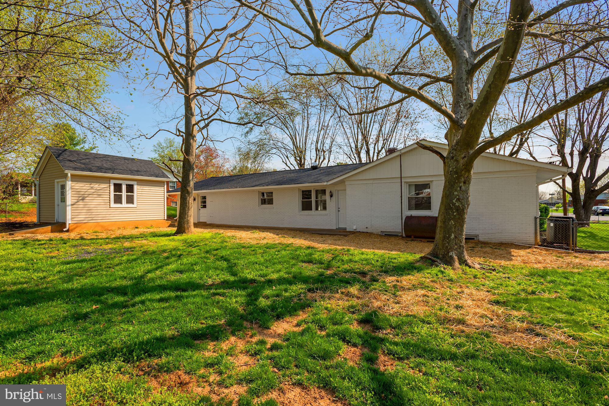 HILLWOOD ESTATES - Residential