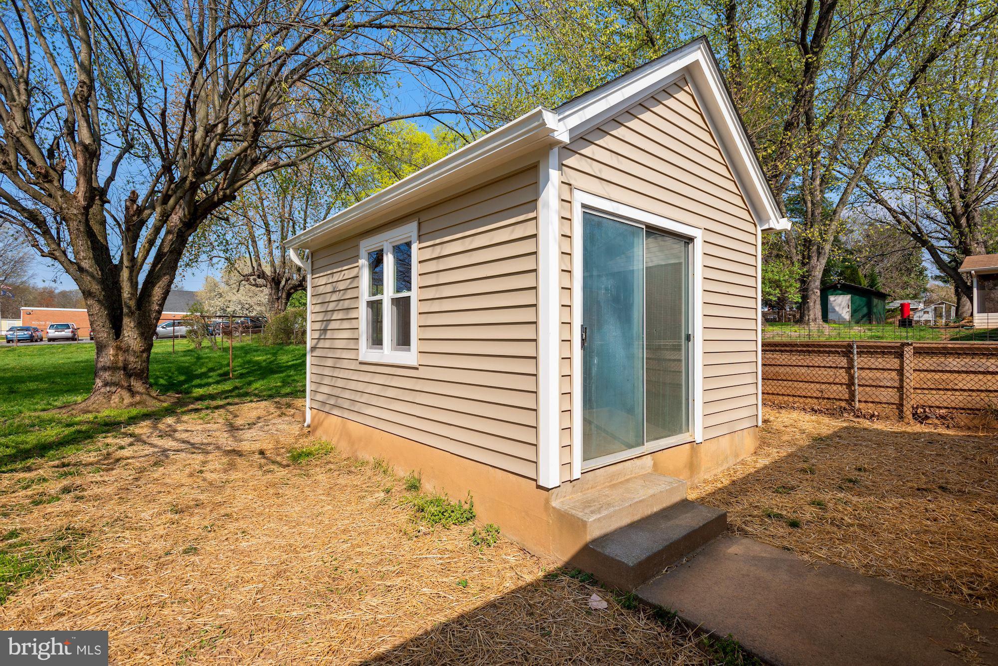 HILLWOOD ESTATES - Residential