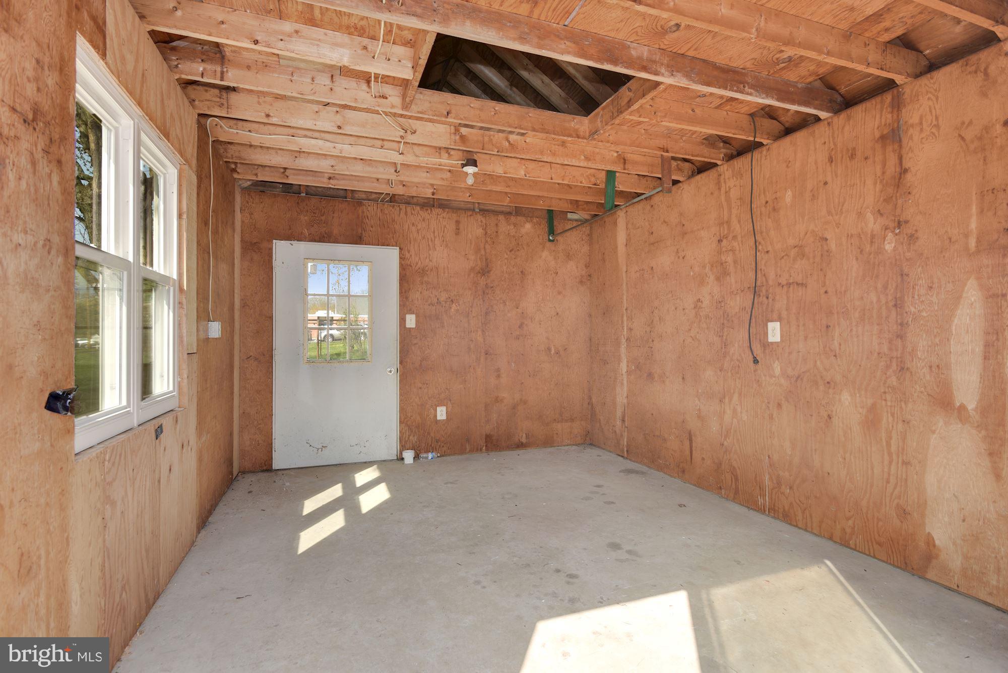 HILLWOOD ESTATES - Residential