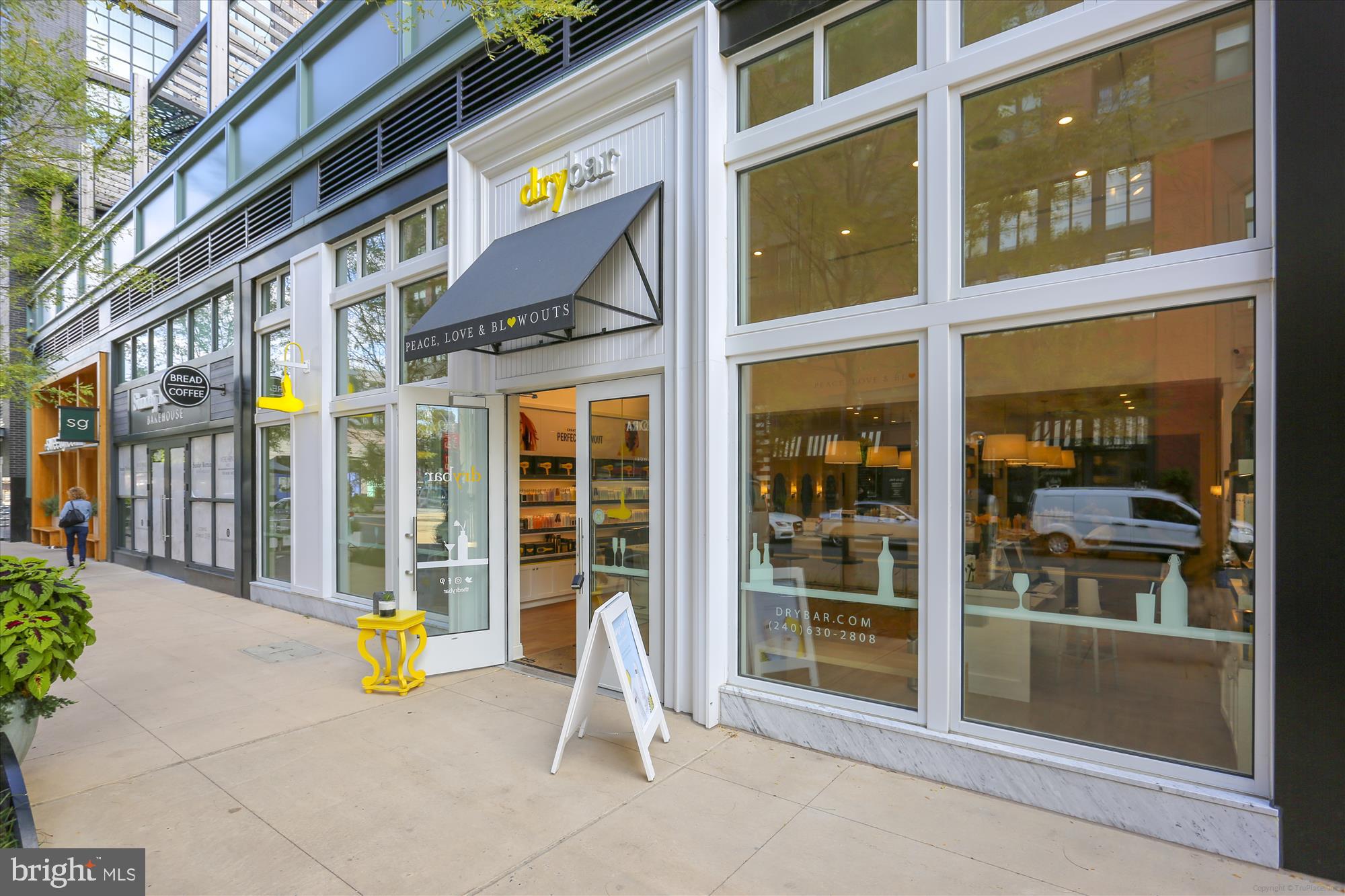 THE WISCONSIN - Residential Lease