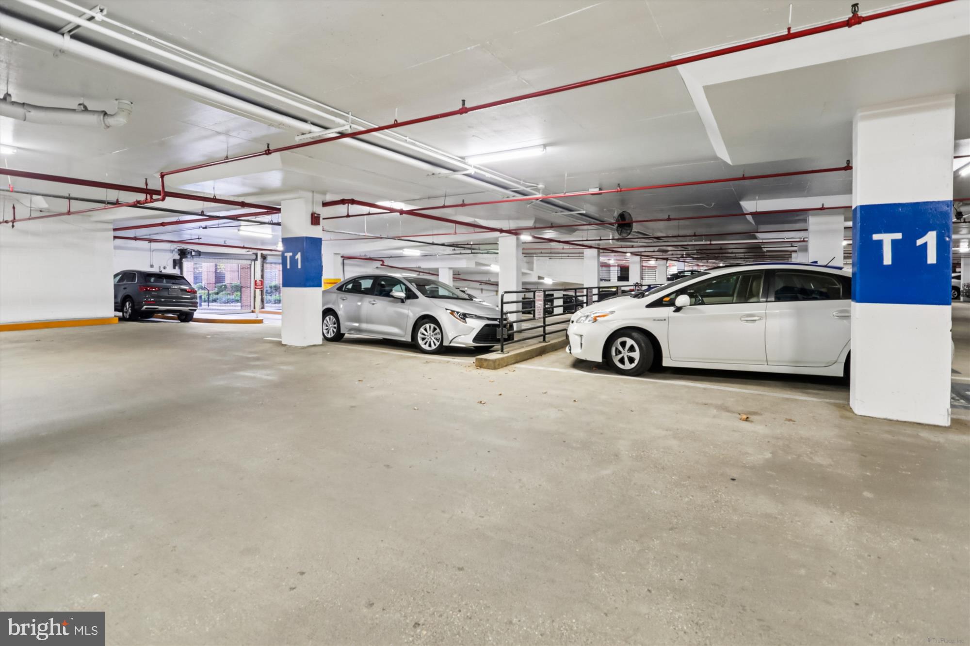 THE WISCONSIN - Residential Lease