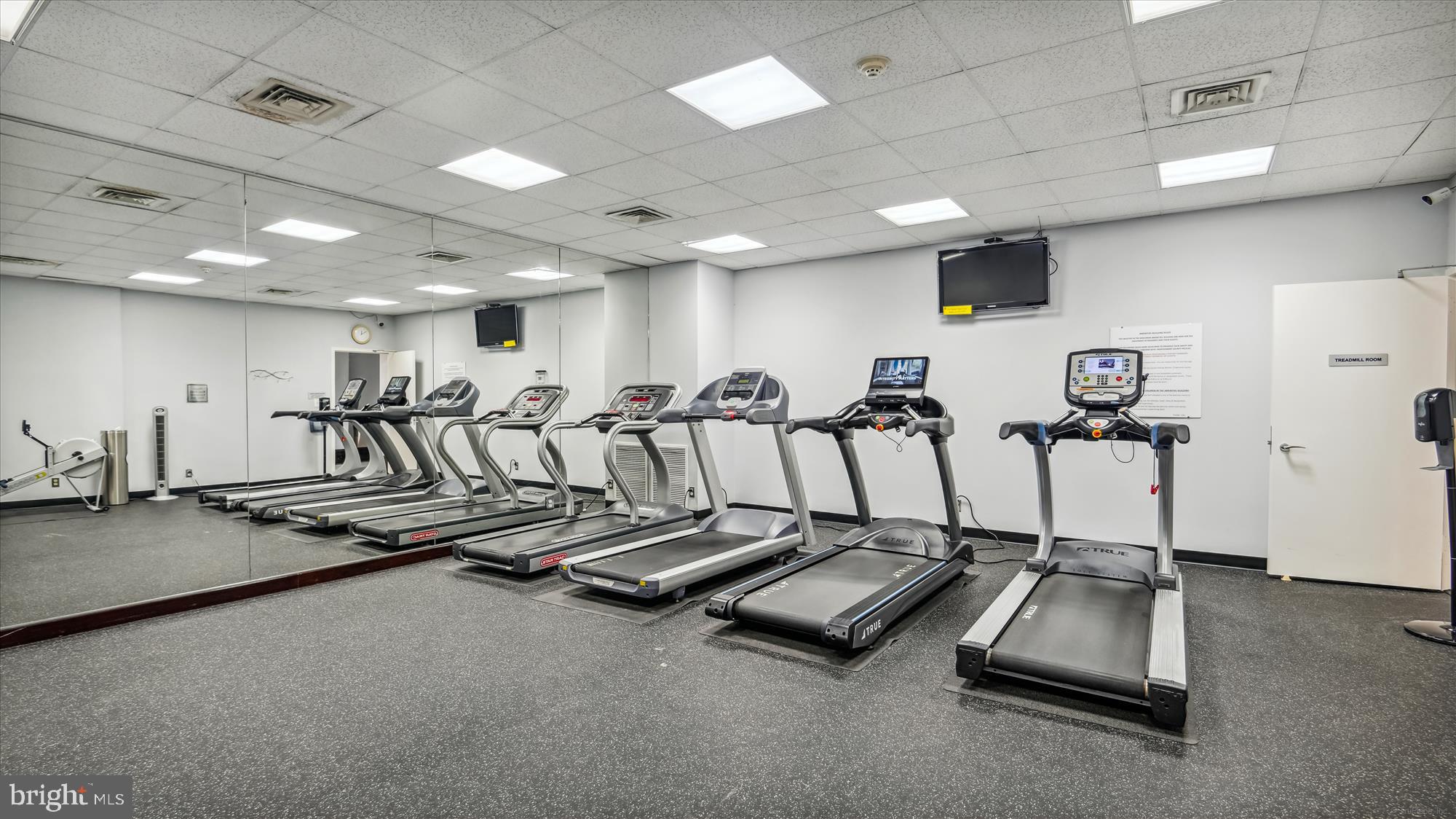 THE WISCONSIN - Residential Lease