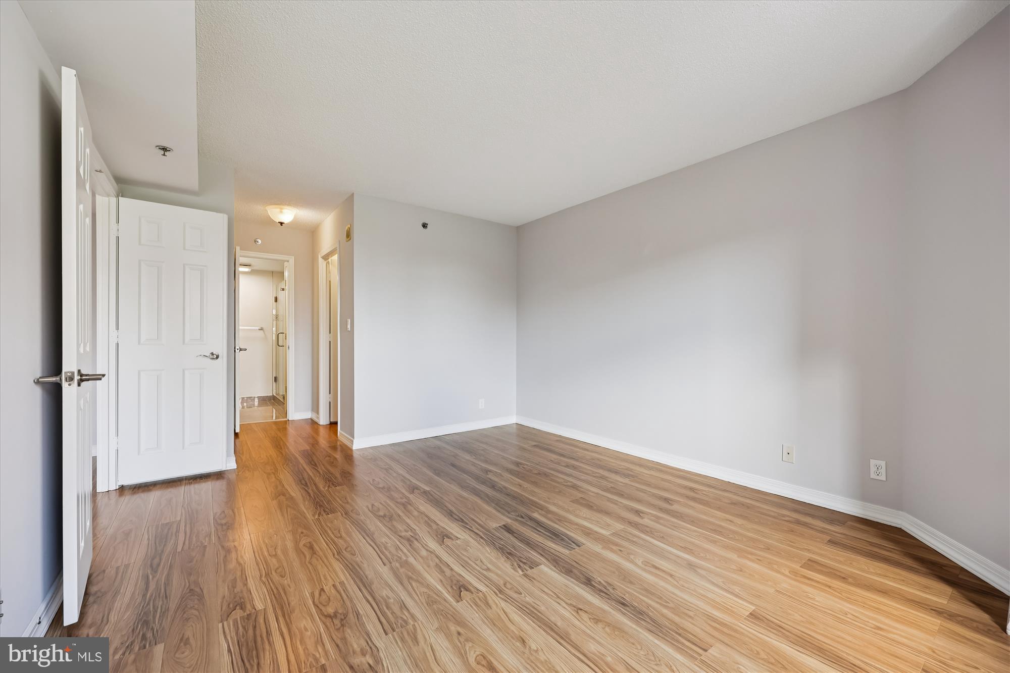 THE WISCONSIN - Residential Lease