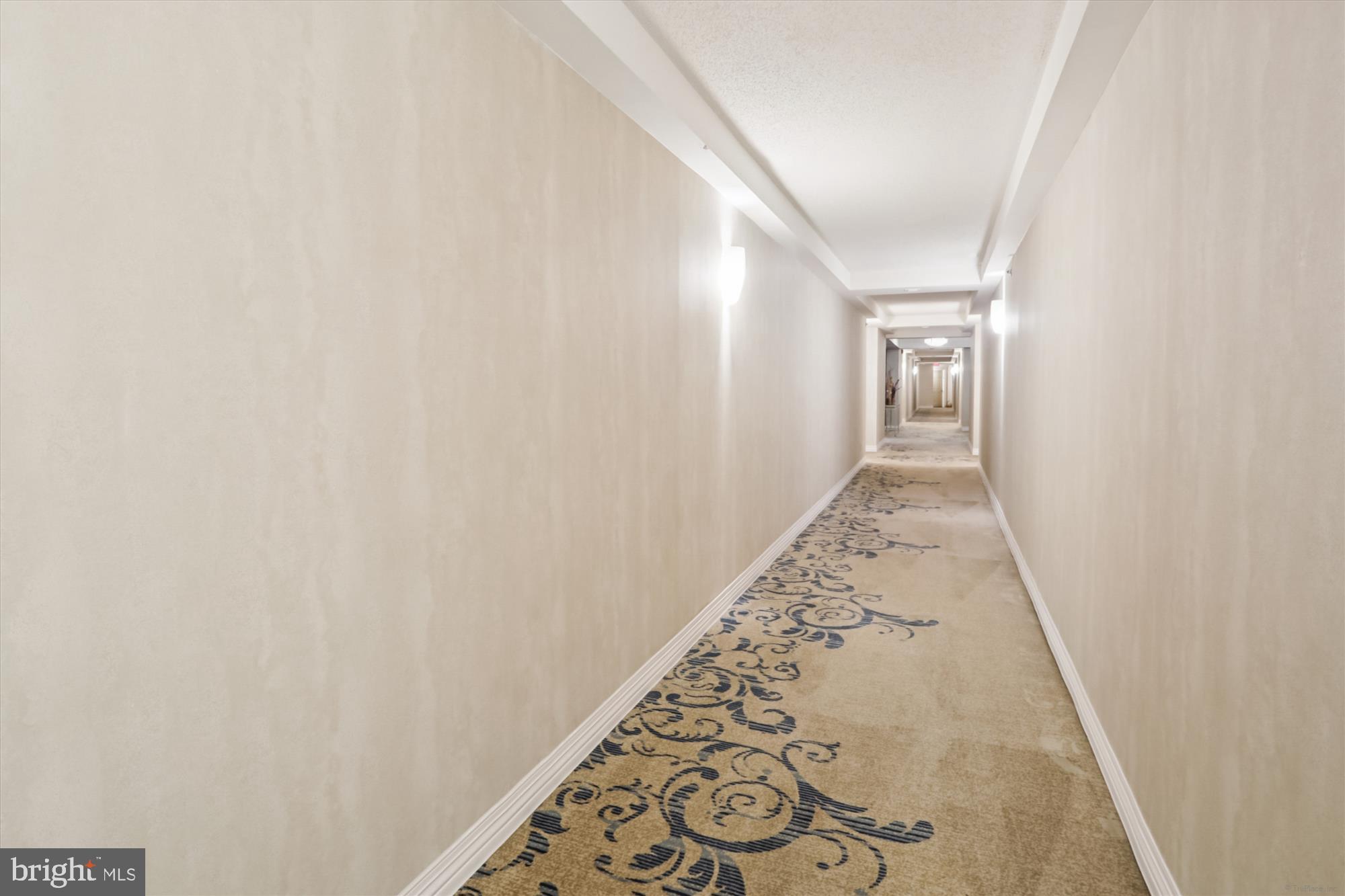 THE WISCONSIN - Residential Lease