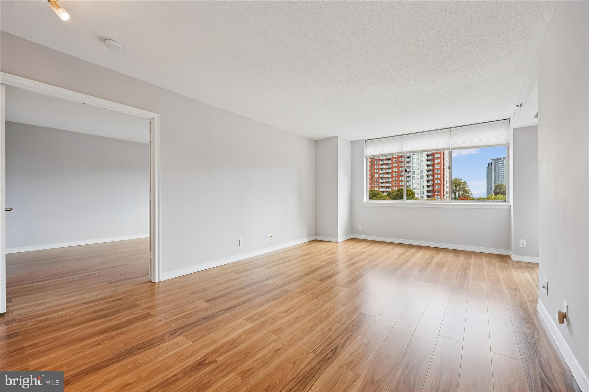 THE WISCONSIN - Residential Lease