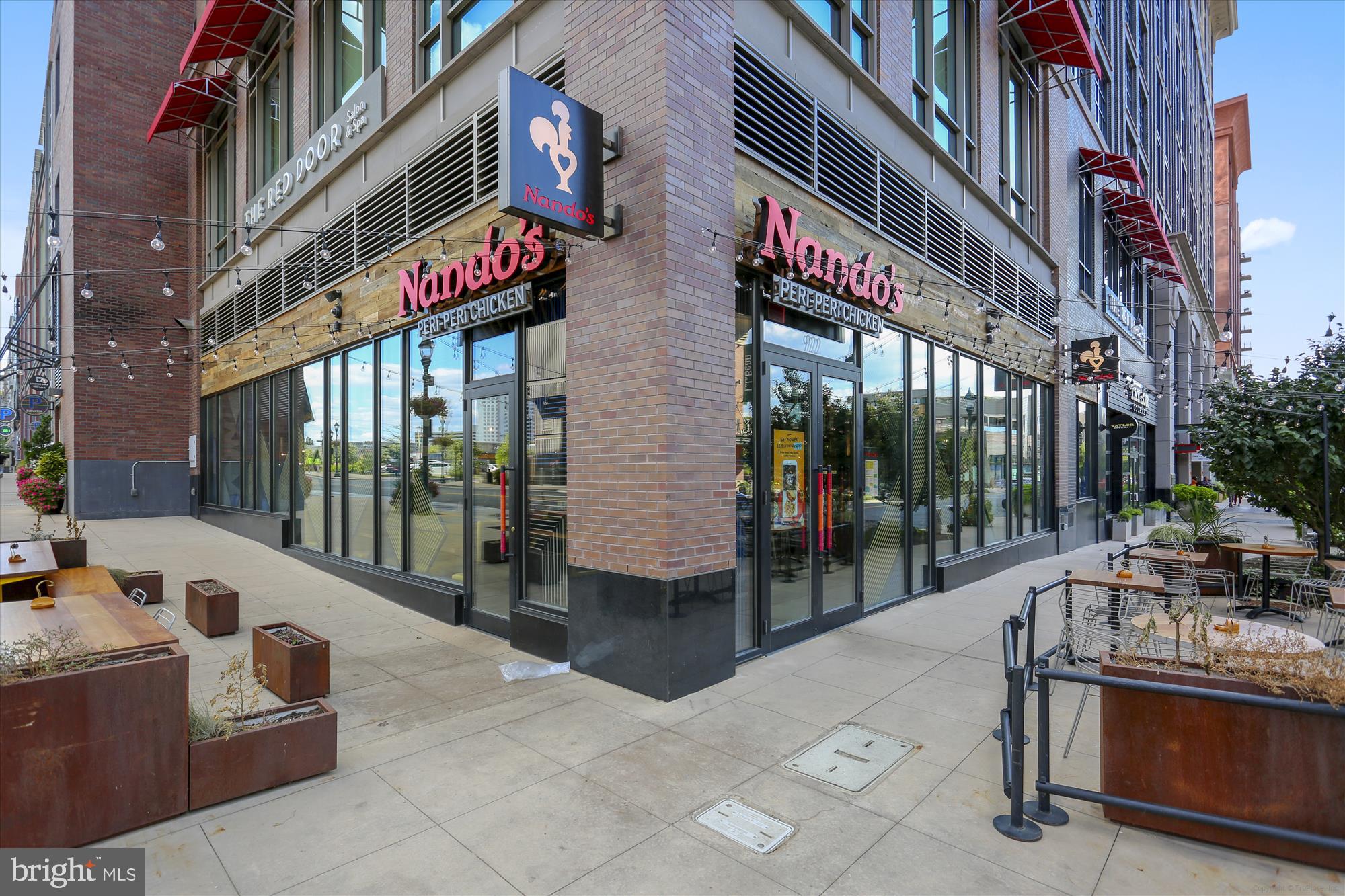 THE WISCONSIN - Residential Lease