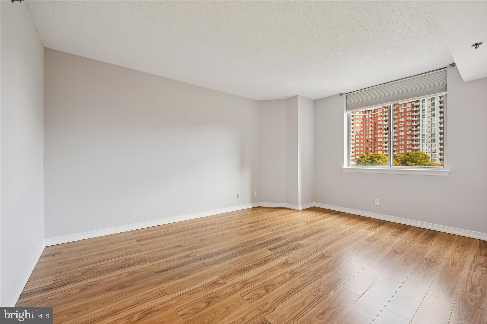 THE WISCONSIN - Residential Lease