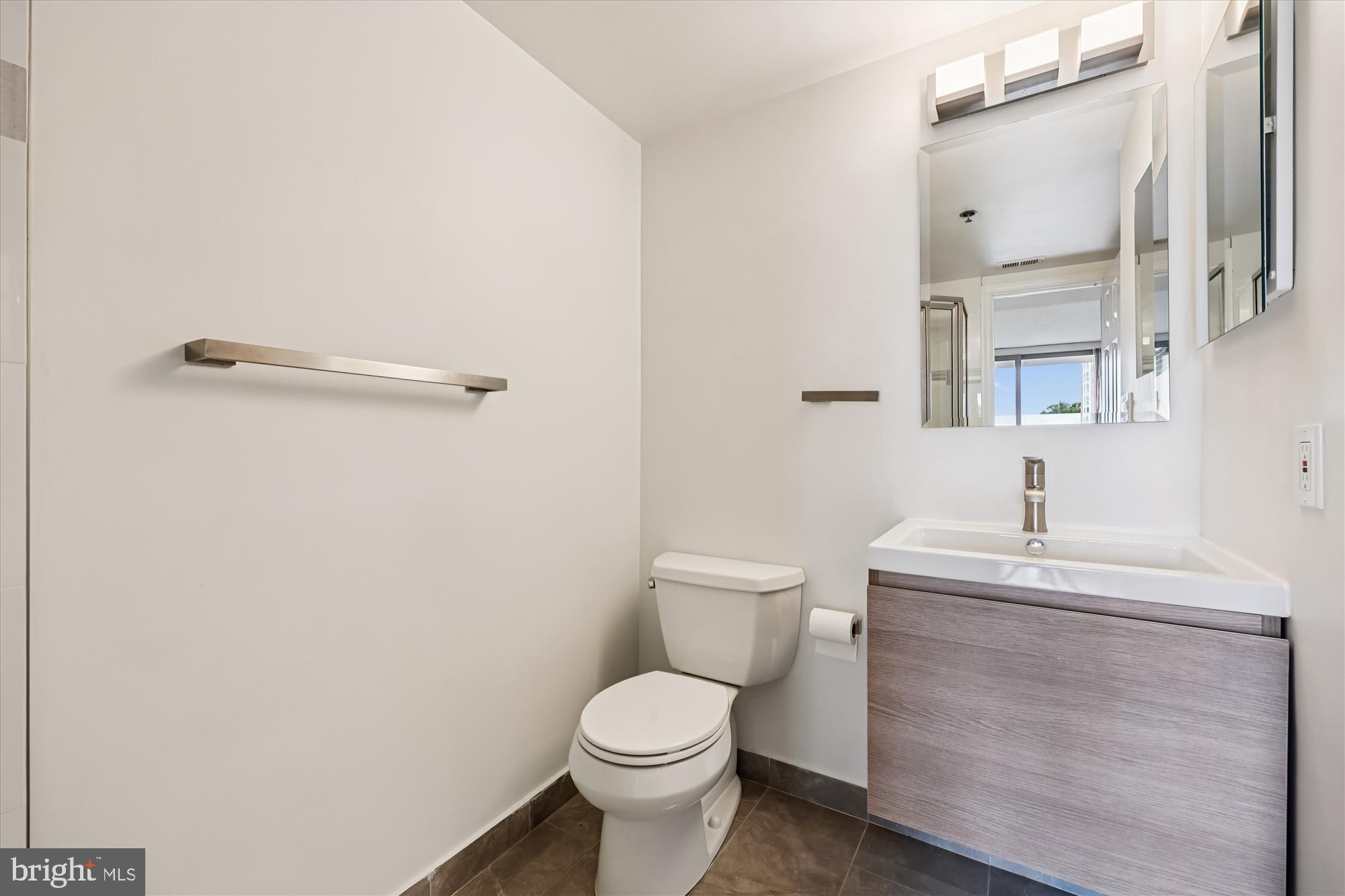 THE WISCONSIN - Residential Lease